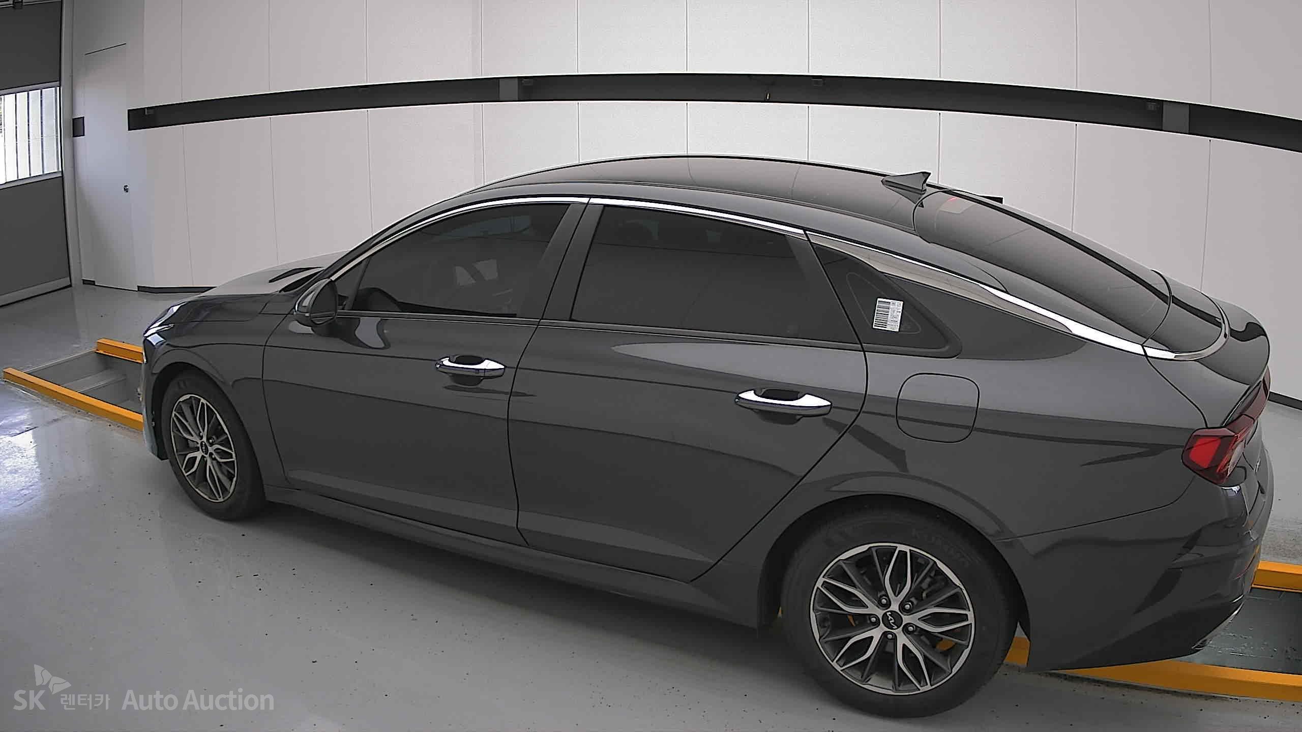 2022 - kia k5