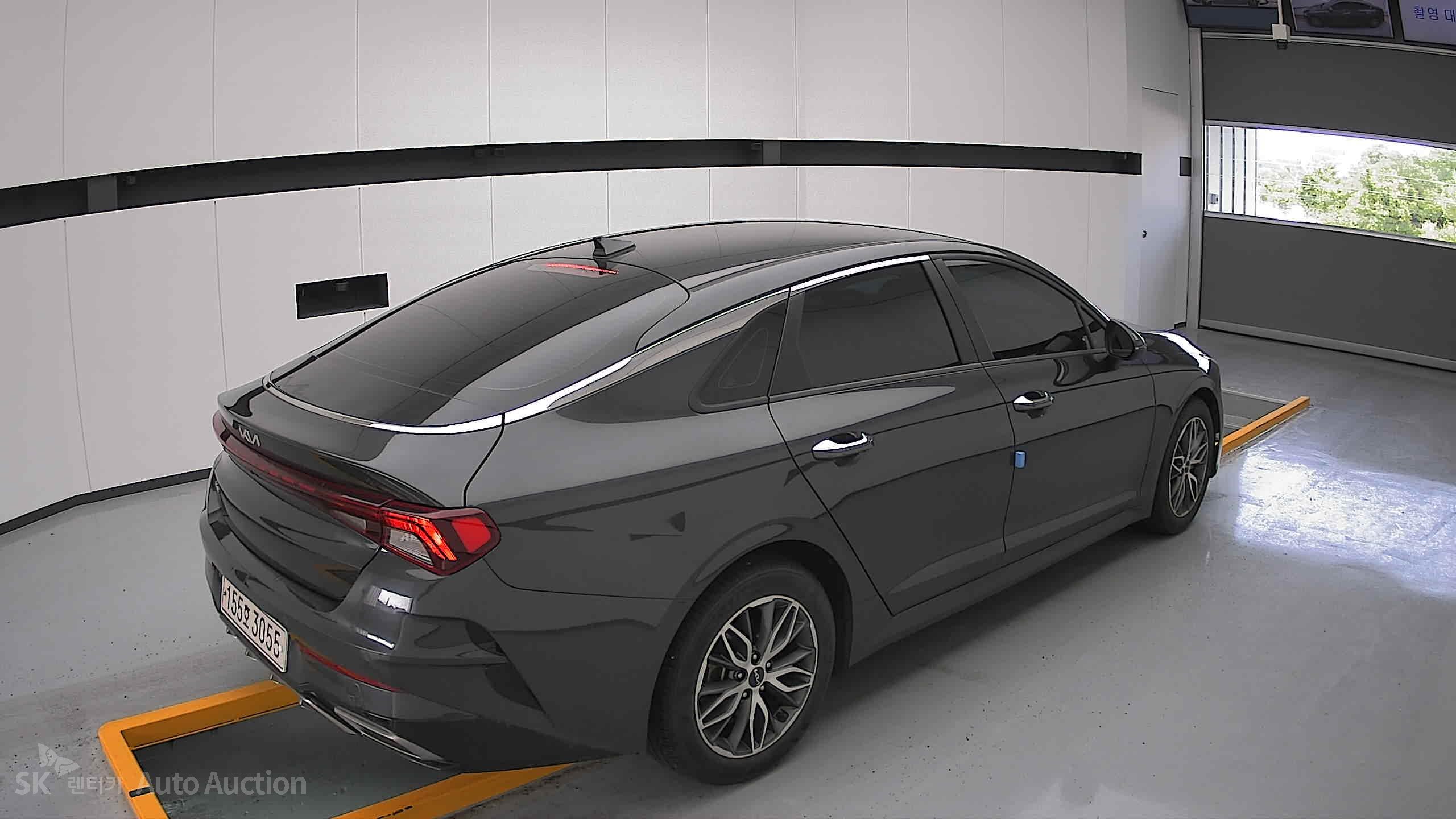 2022 - kia k5