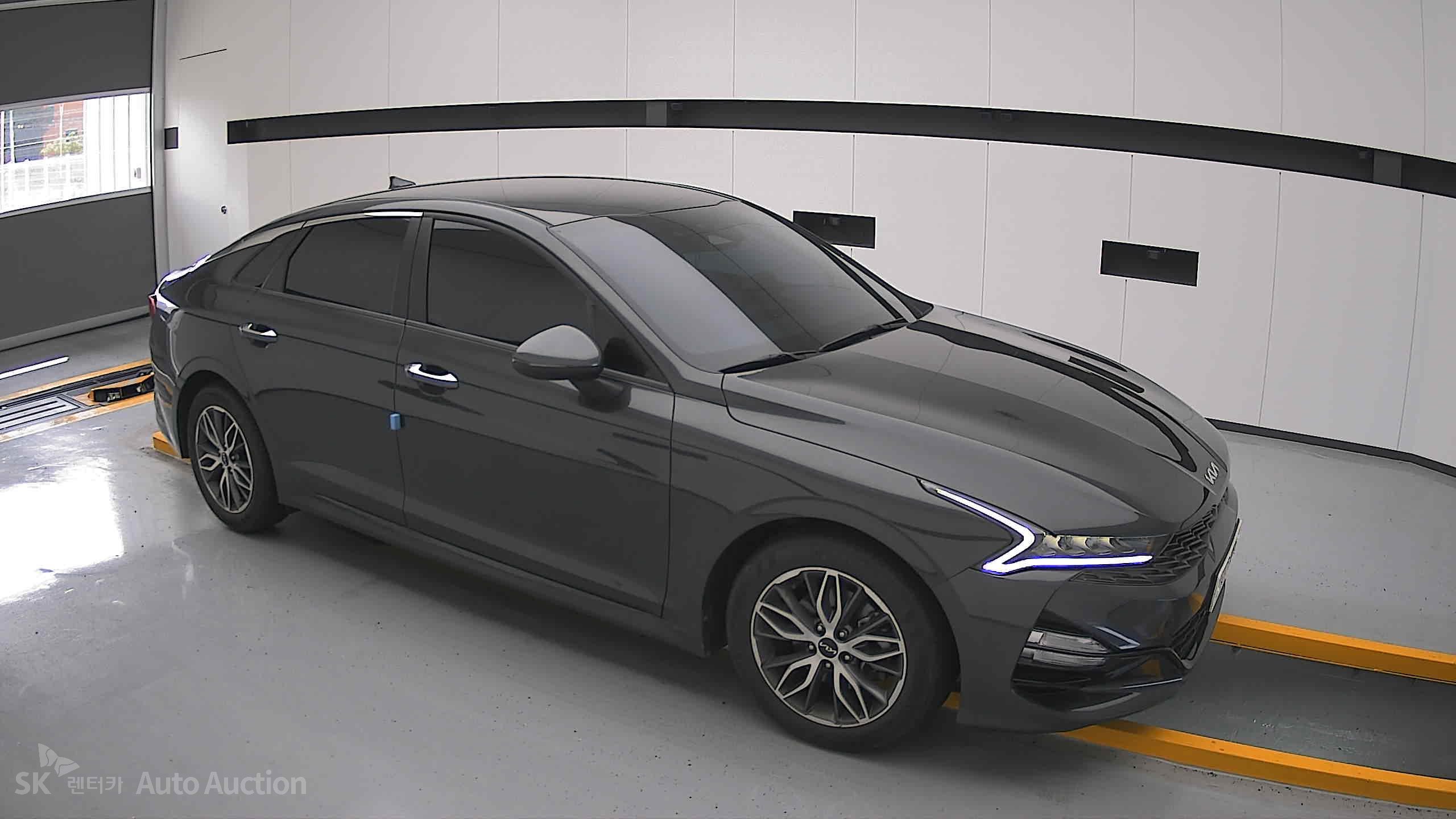 2022 - kia k5