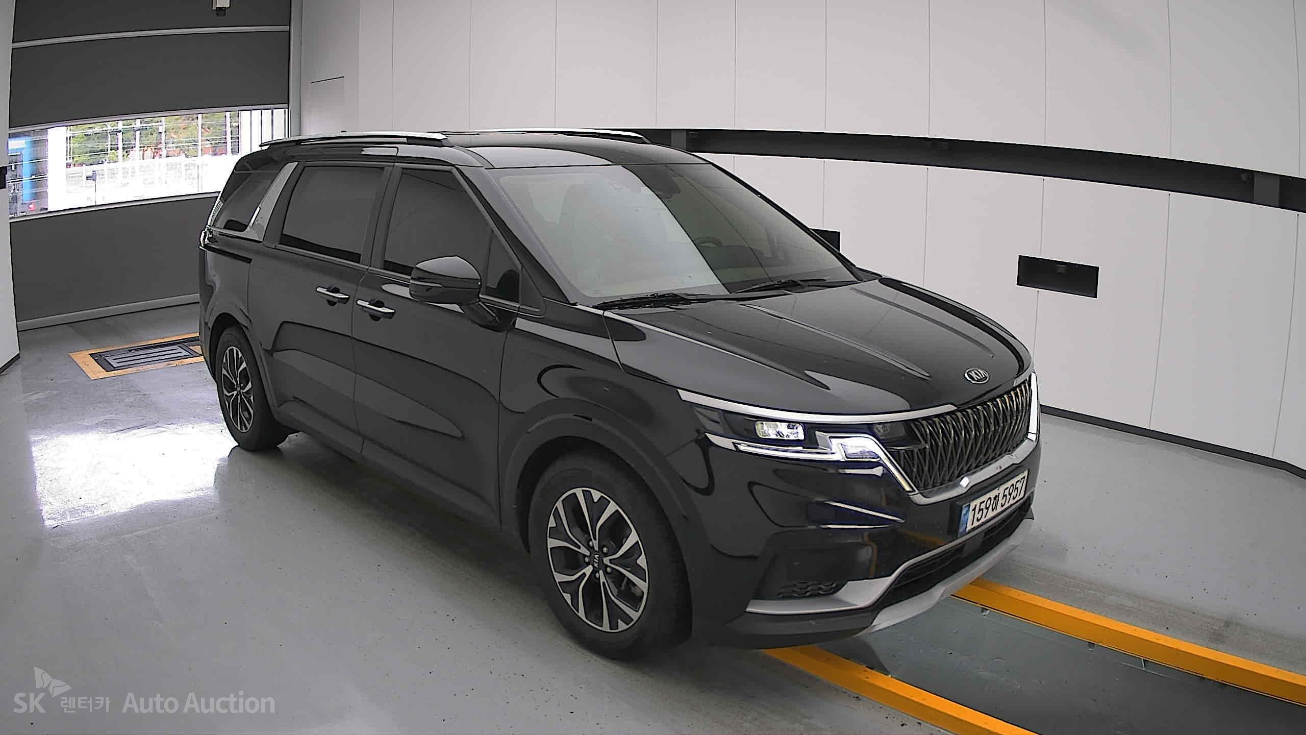 2021 - kia carnival
