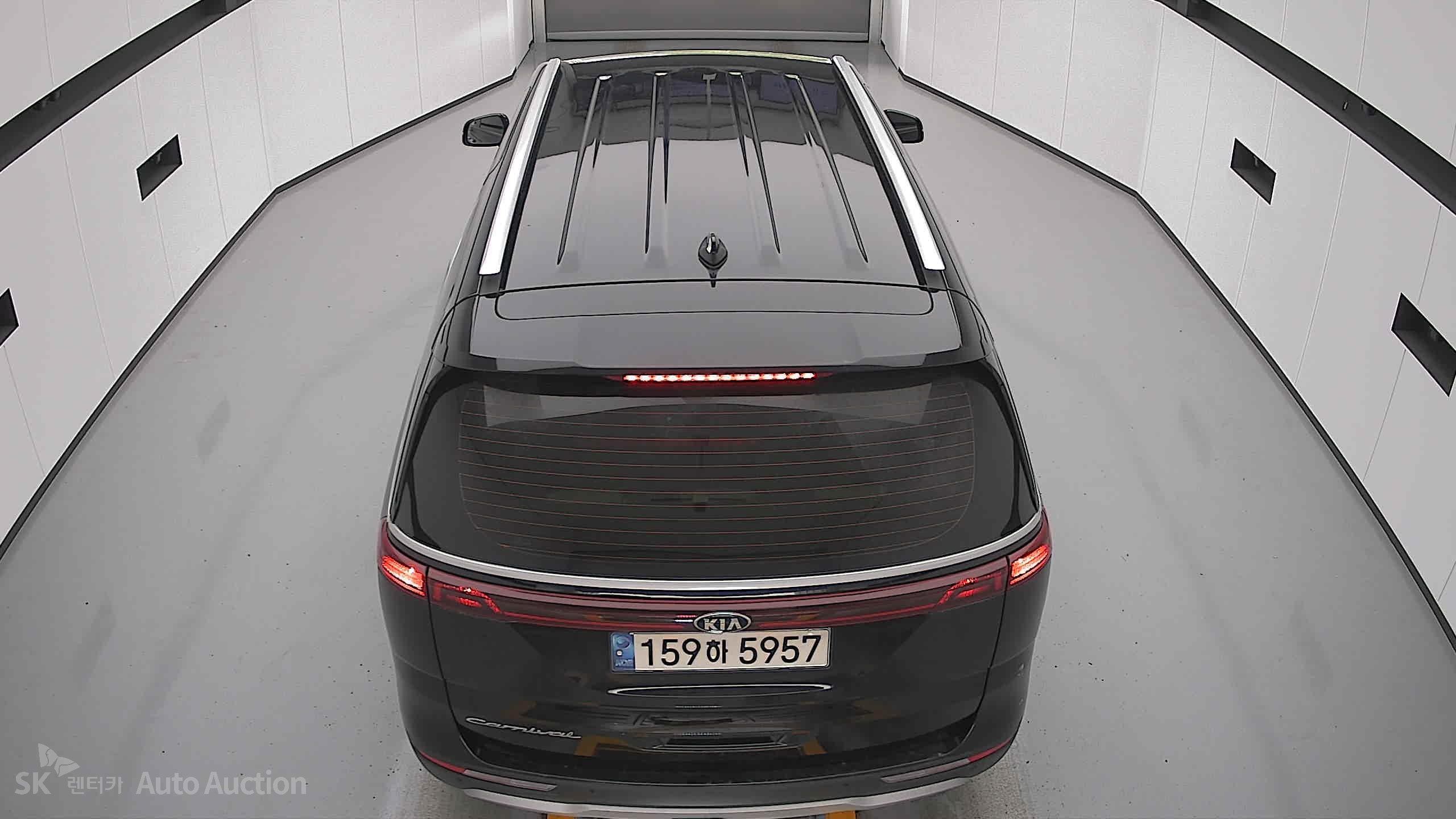 2021 - kia carnival