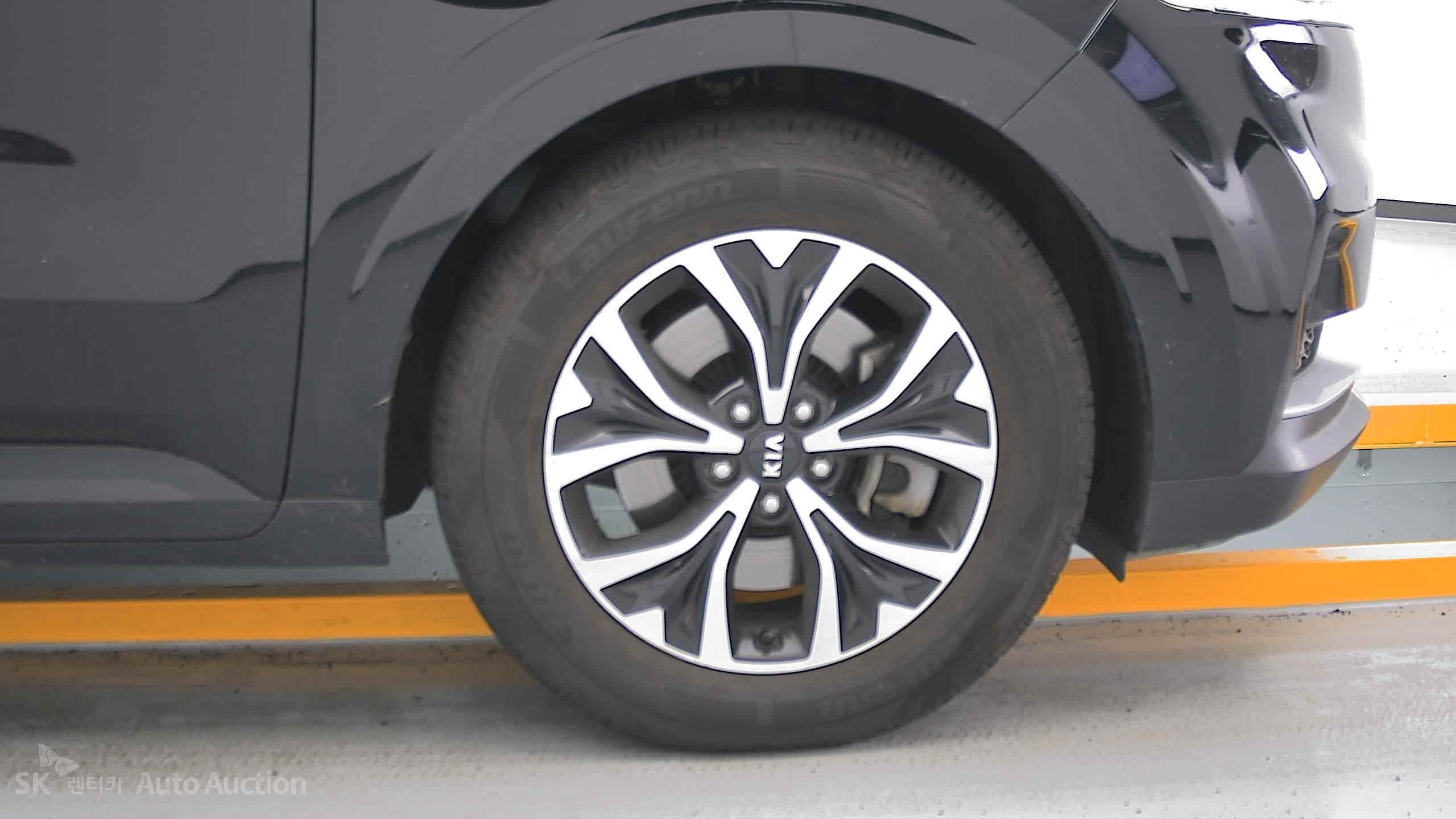 2021 - kia carnival