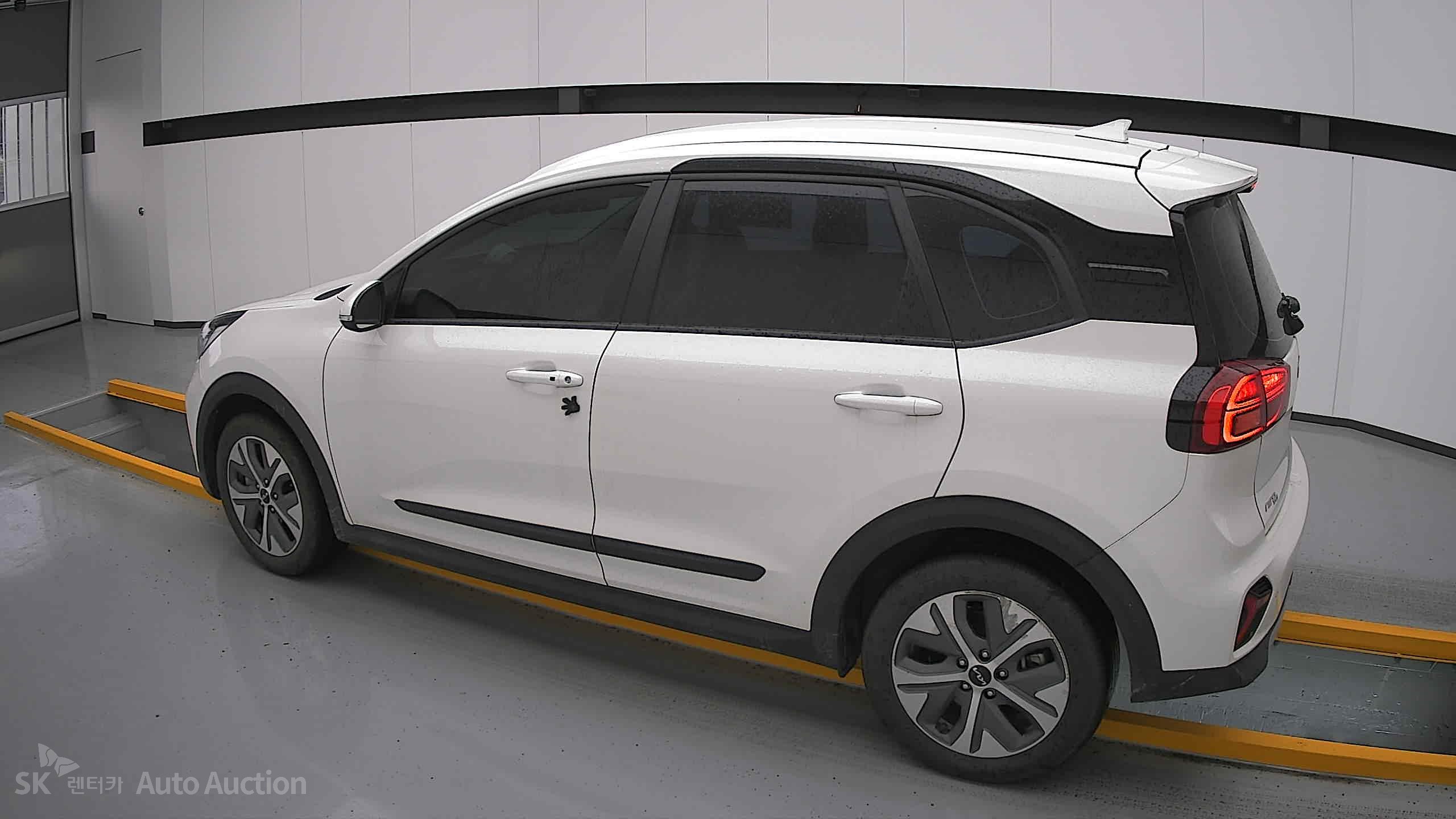 2023 - kia niro