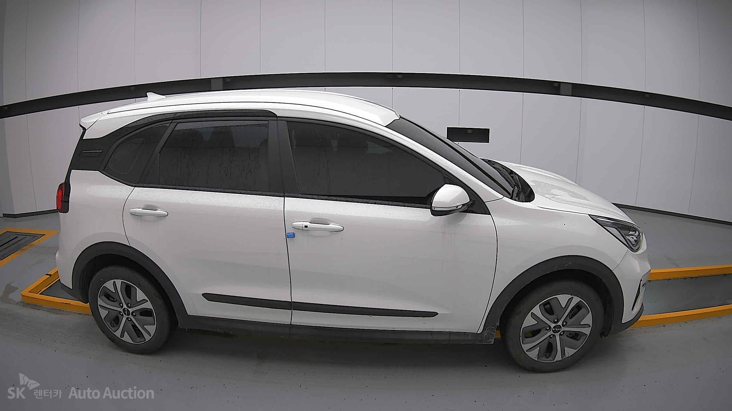 2023 - kia niro