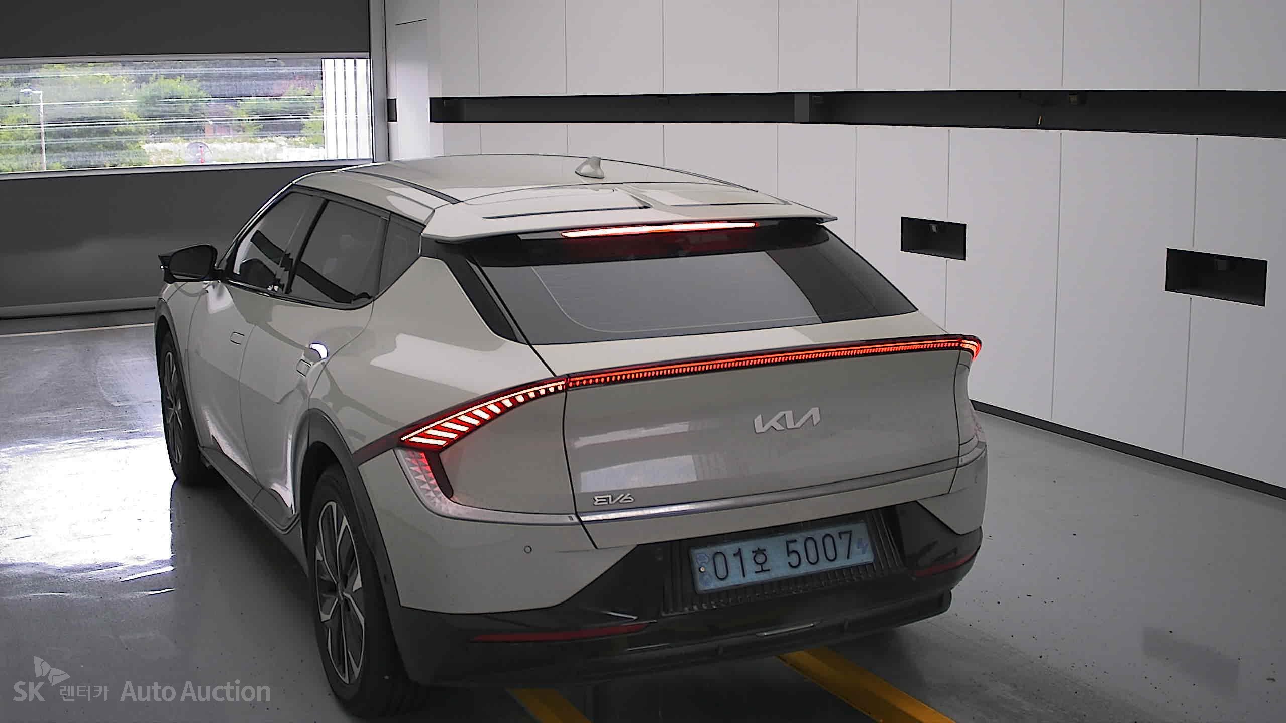 2022 - kia ev6