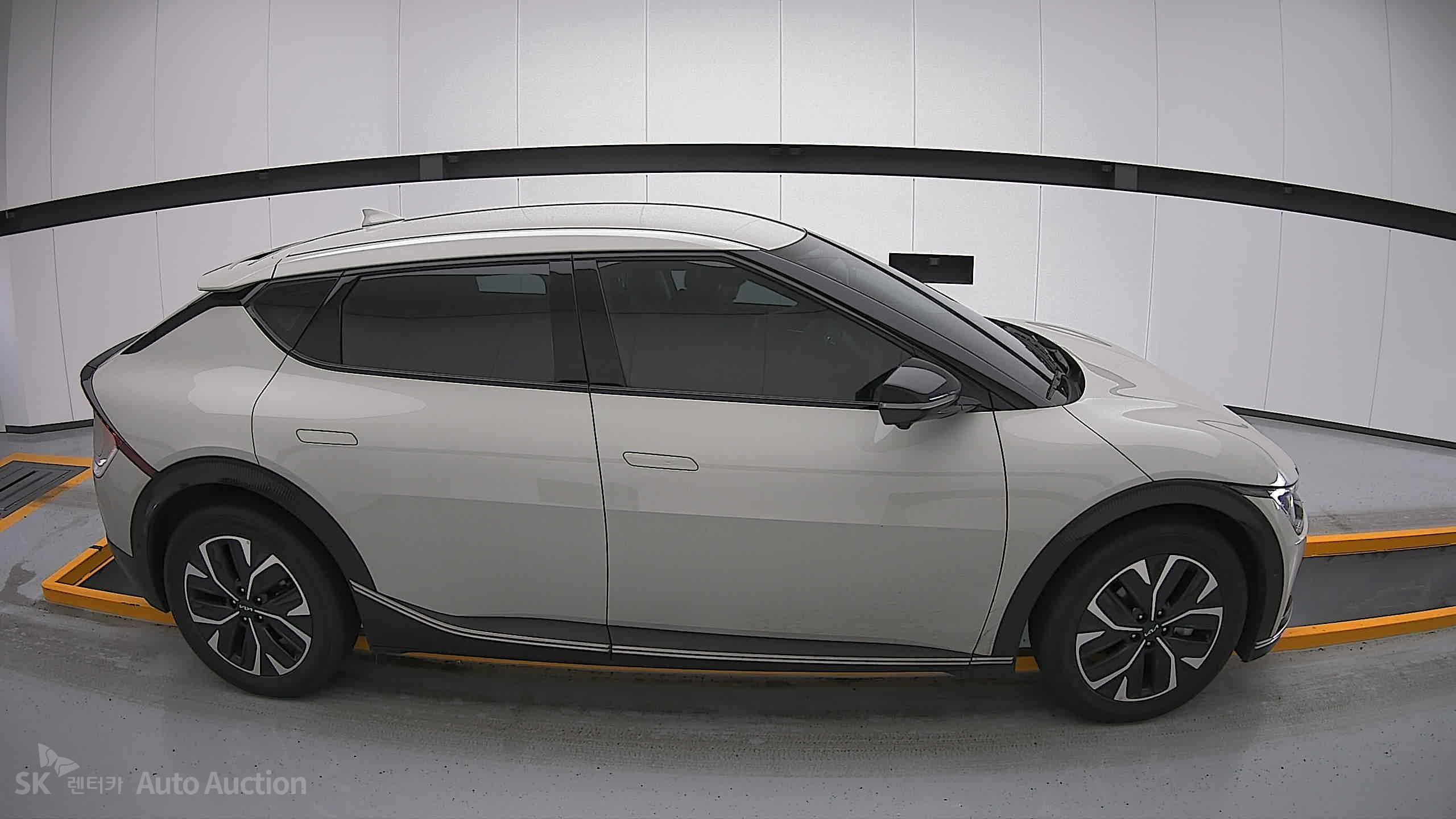 2022 - kia ev6