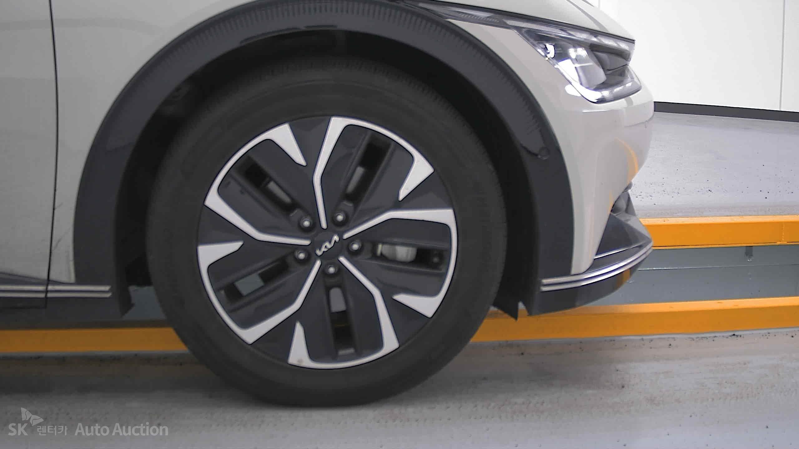 2022 - kia ev6