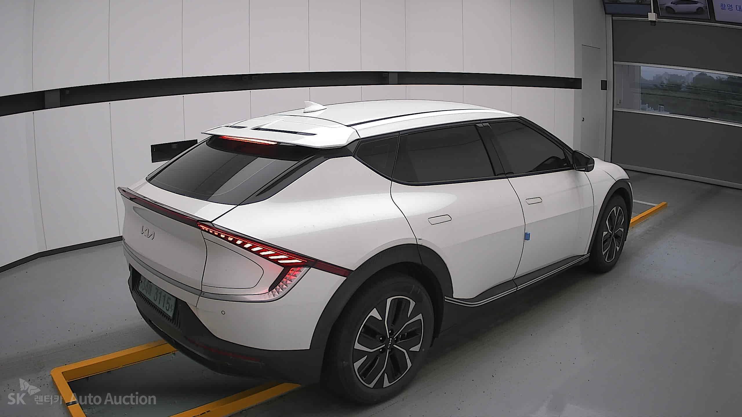 2022 - kia ev6