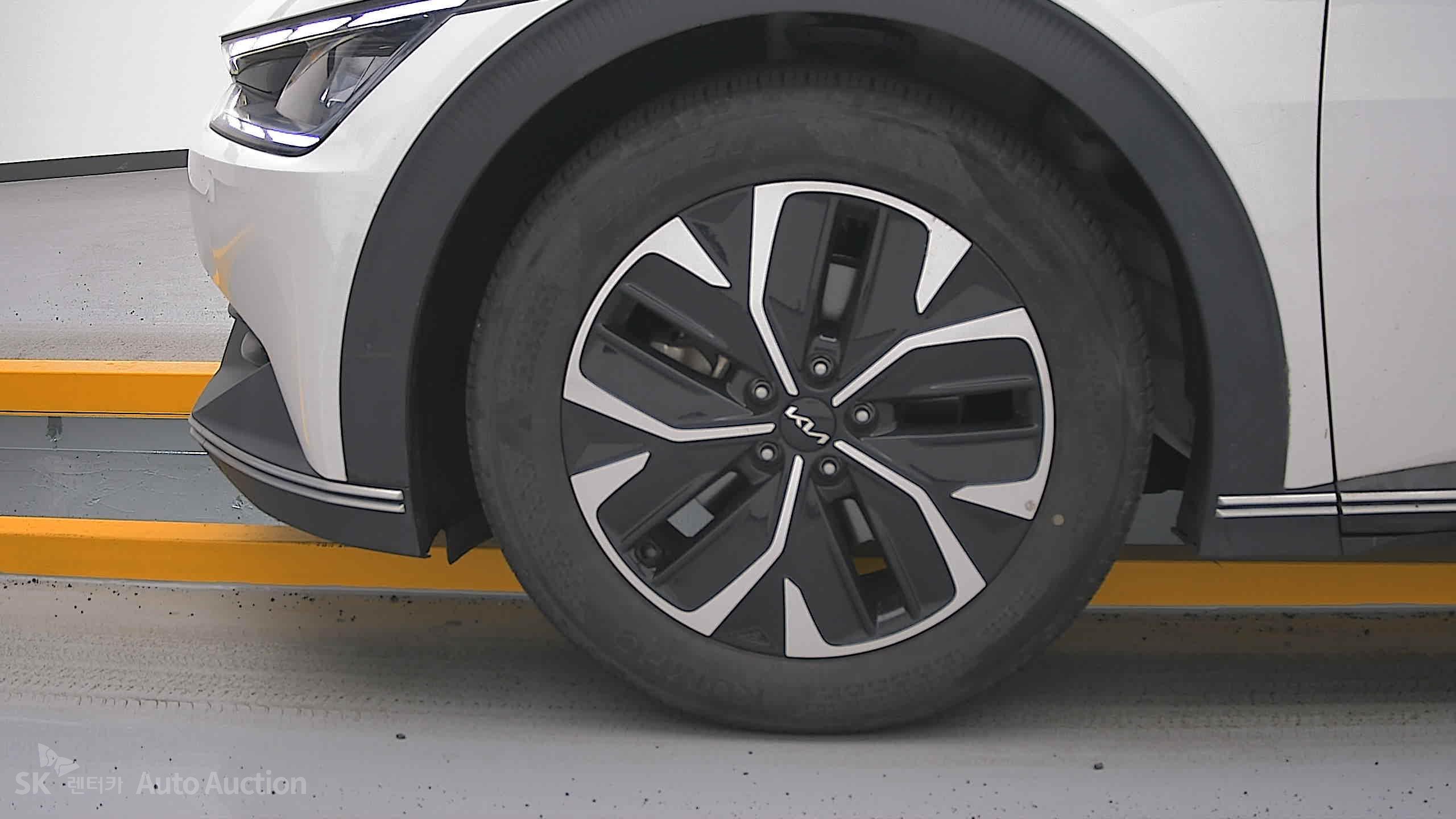 2022 - kia ev6