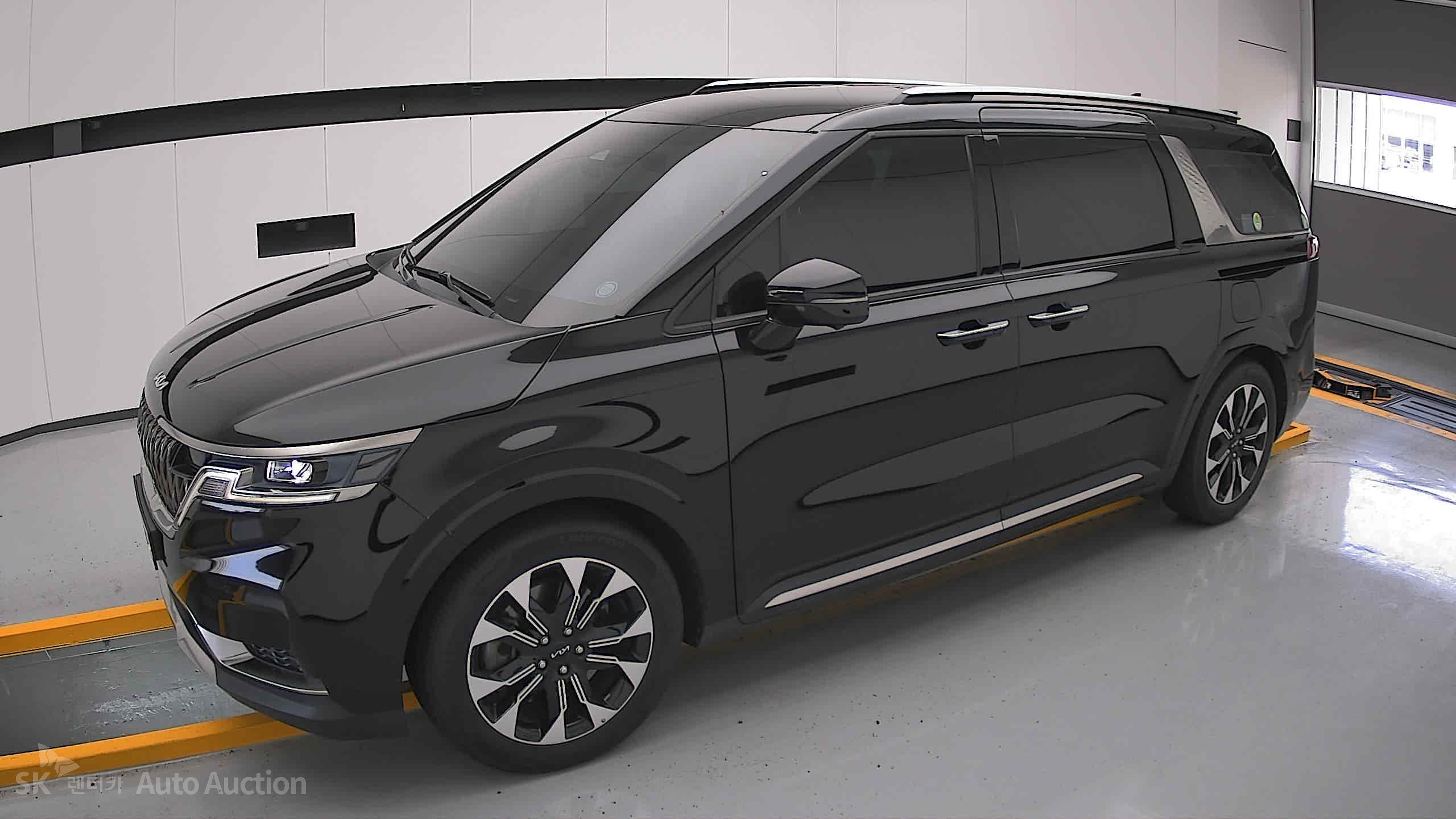 2023 - kia carnival