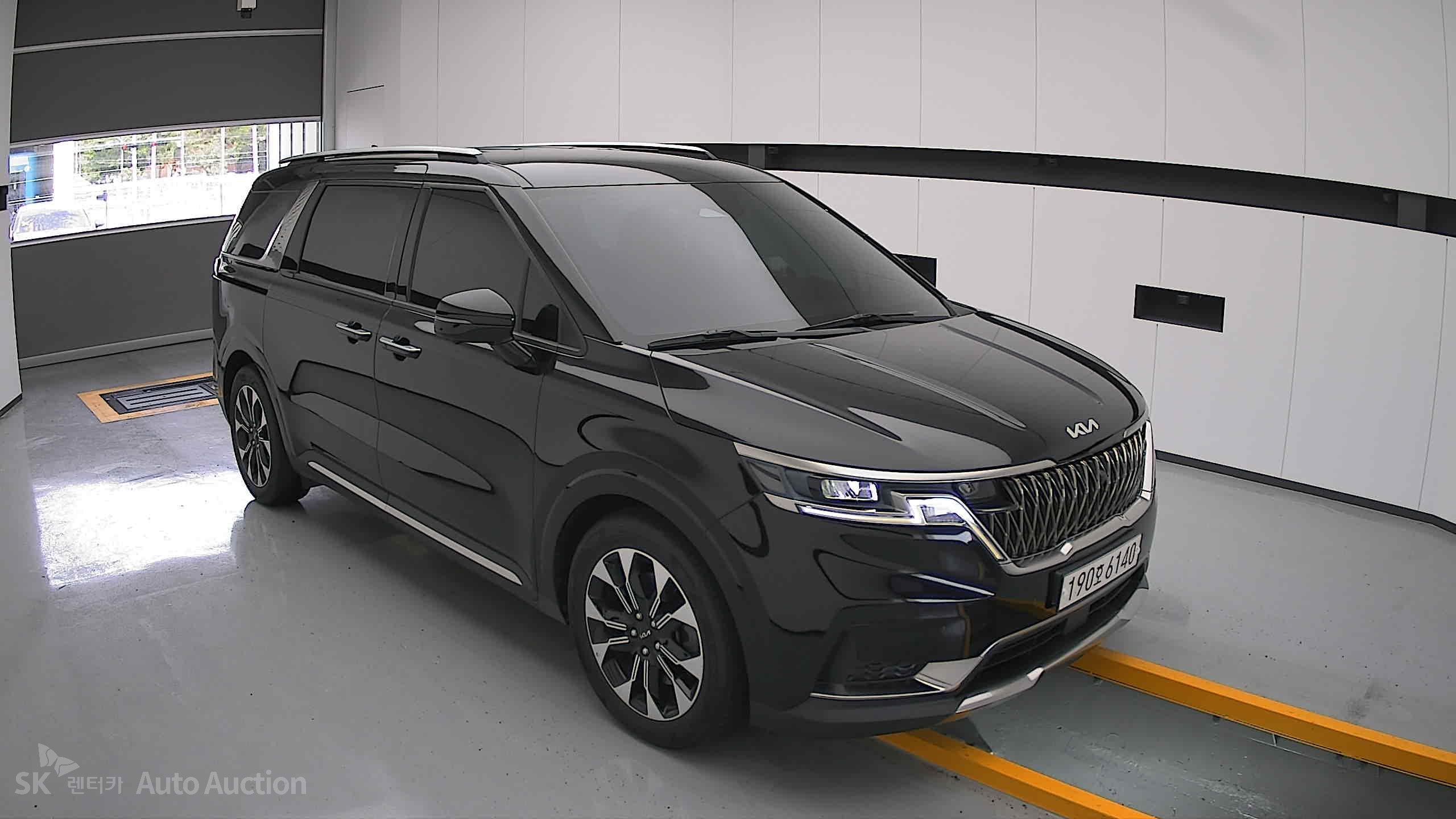2023 - kia carnival