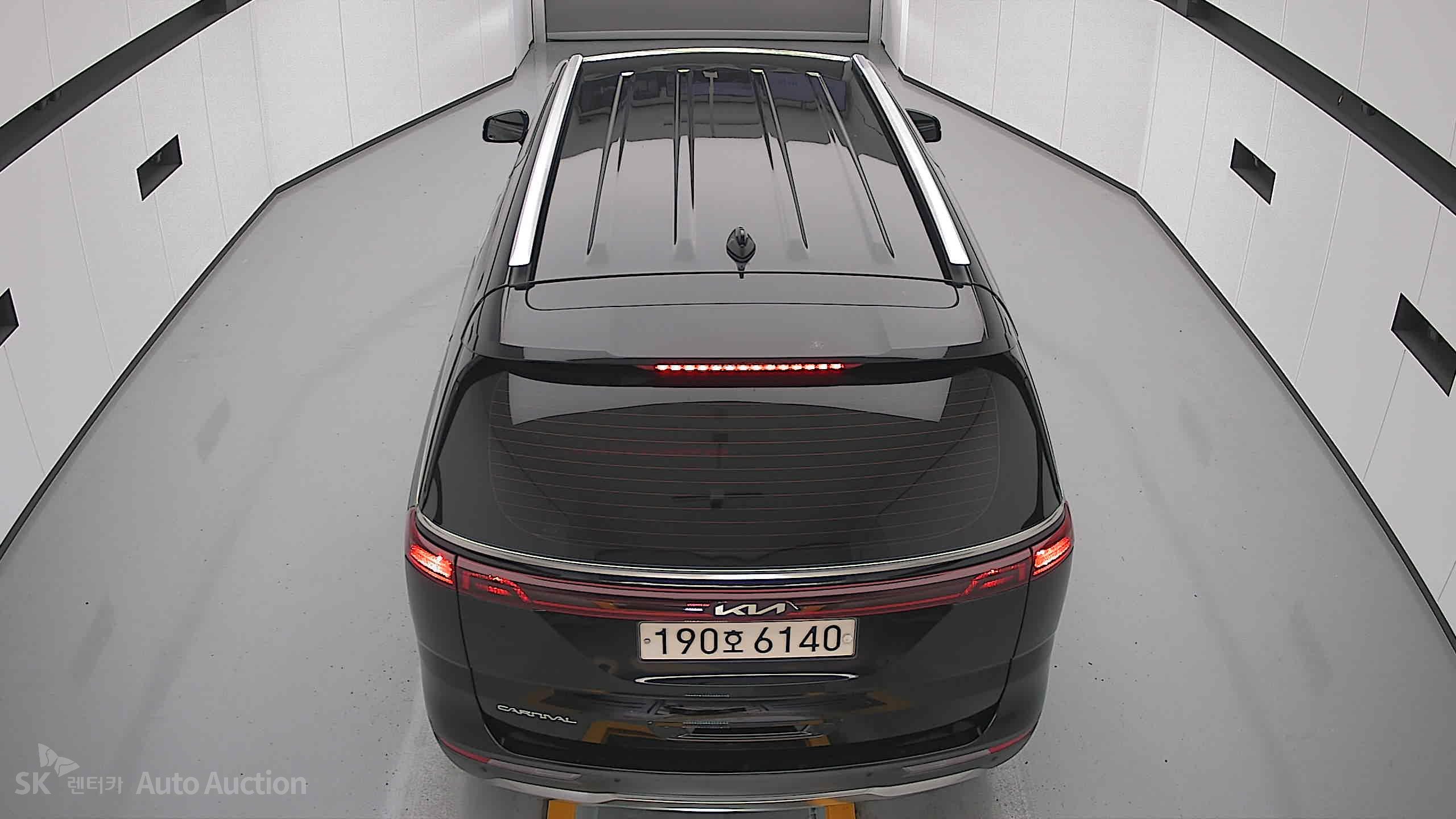 2023 - kia carnival