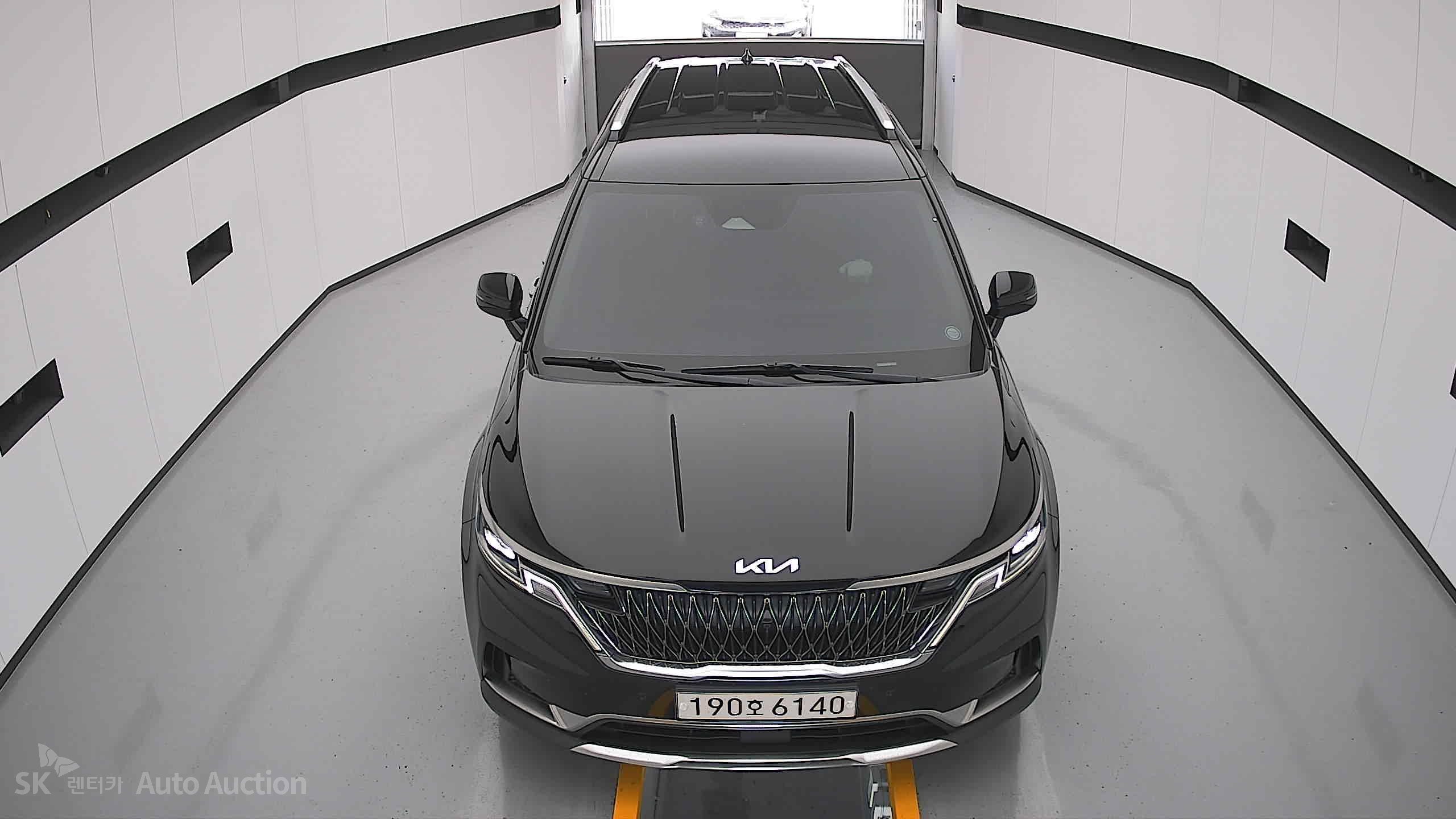 2023 - kia carnival