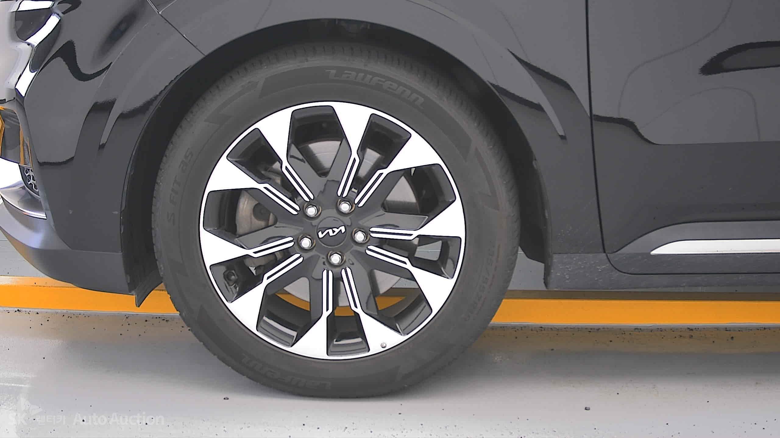 2023 - kia carnival