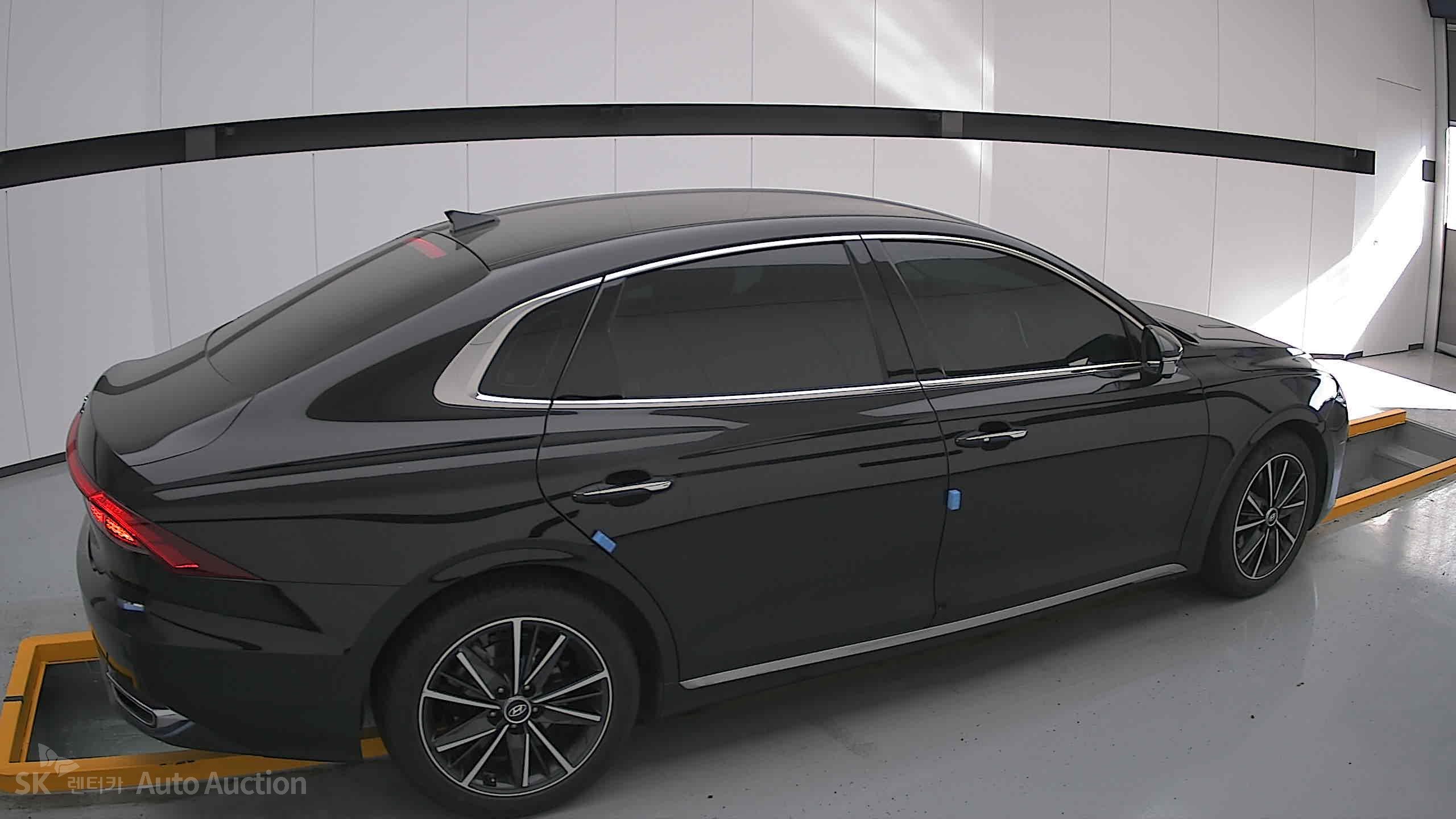 2022 - hyundai grandeur