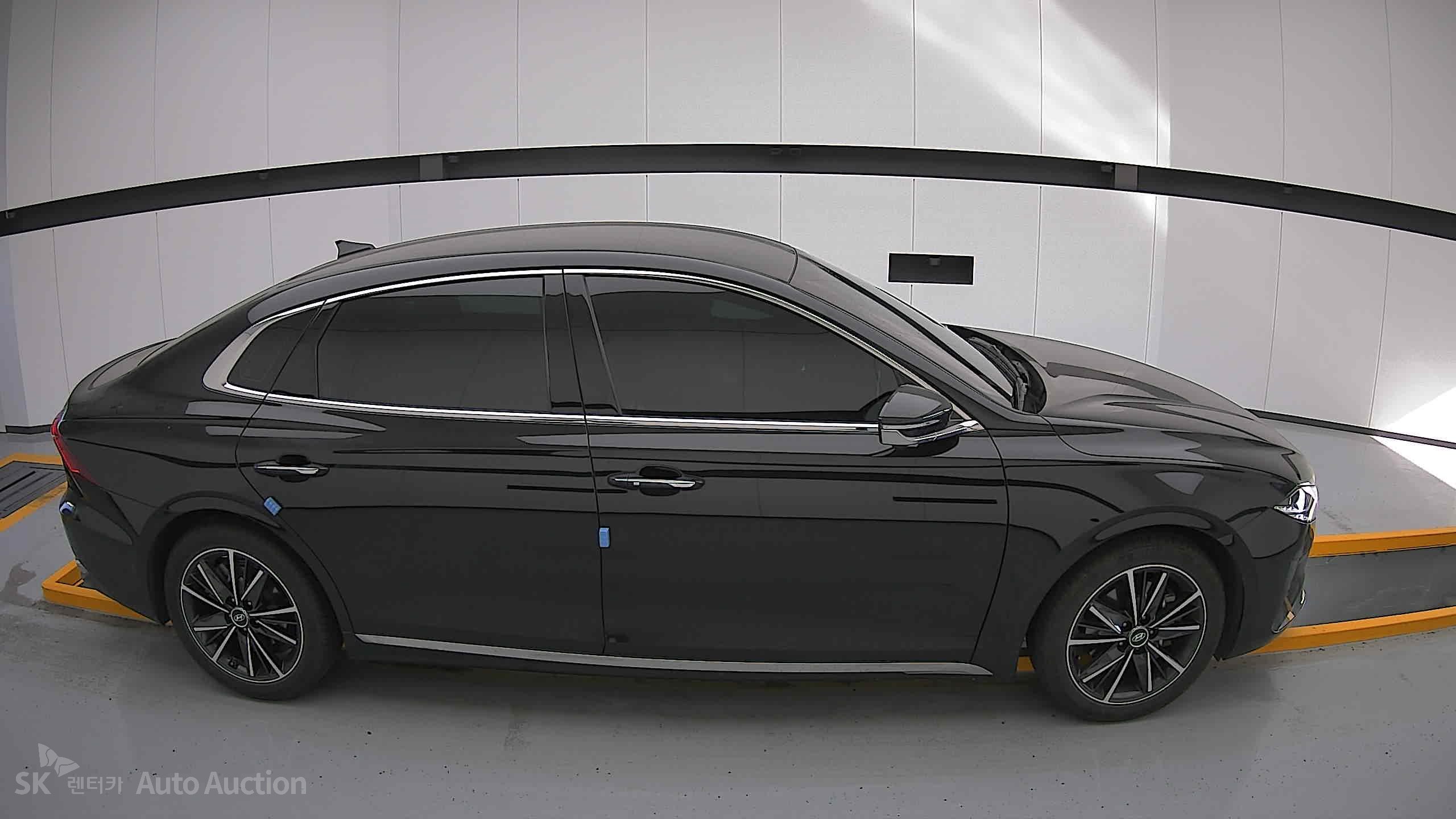 2022 - hyundai grandeur