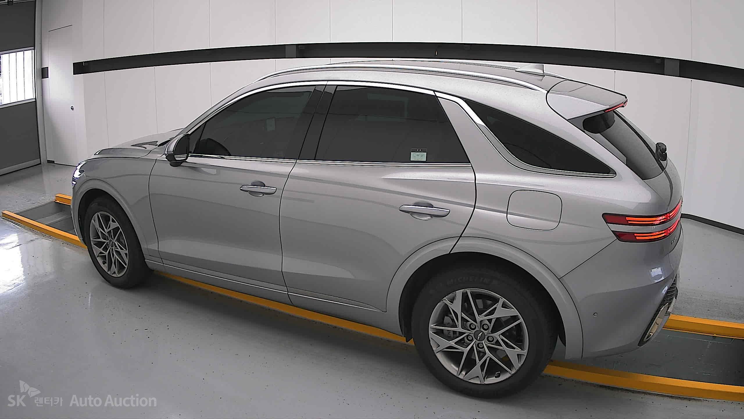 2023 - genesis gv70