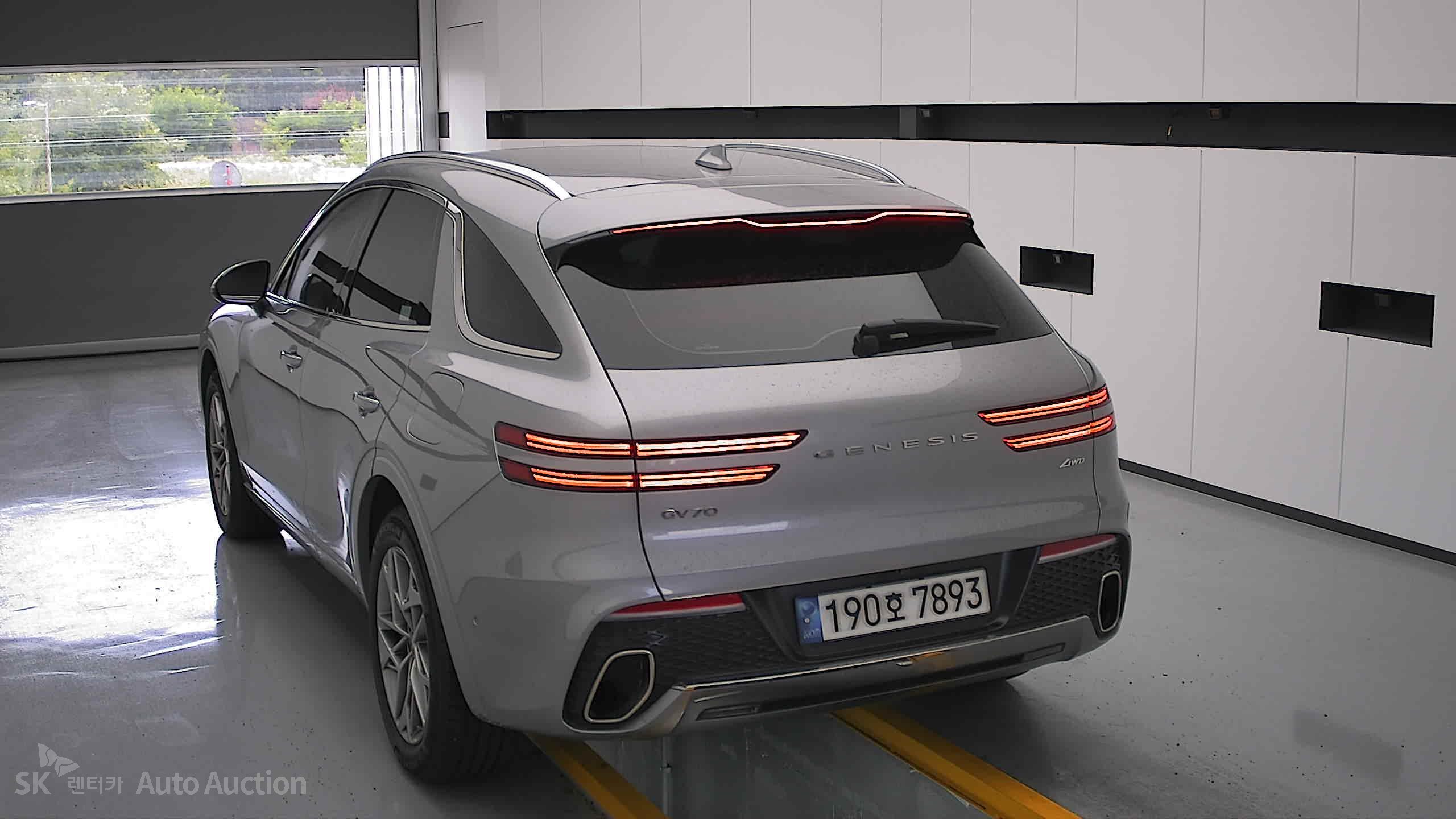 2023 - genesis gv70