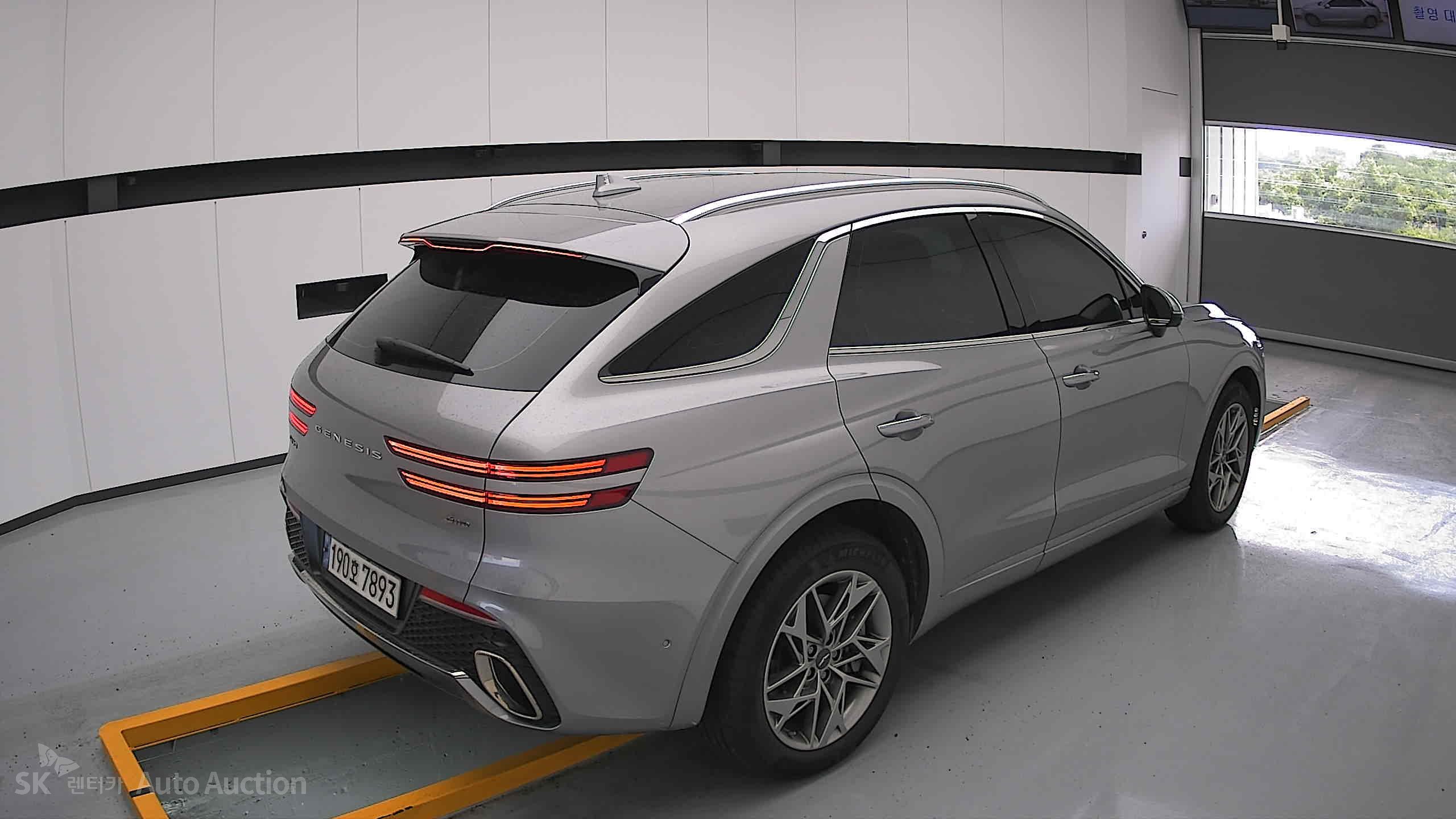 2023 - genesis gv70