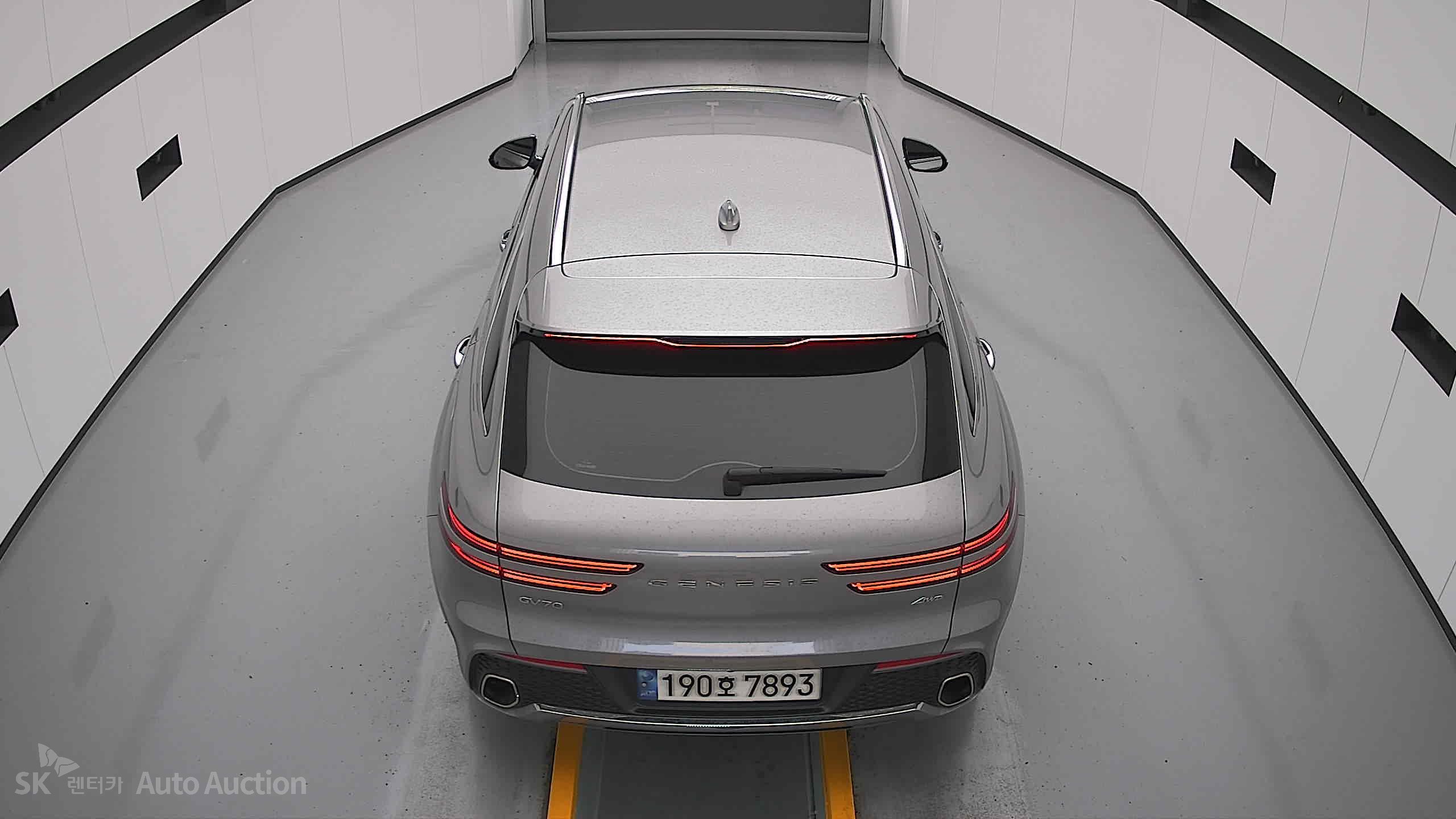 2023 - genesis gv70