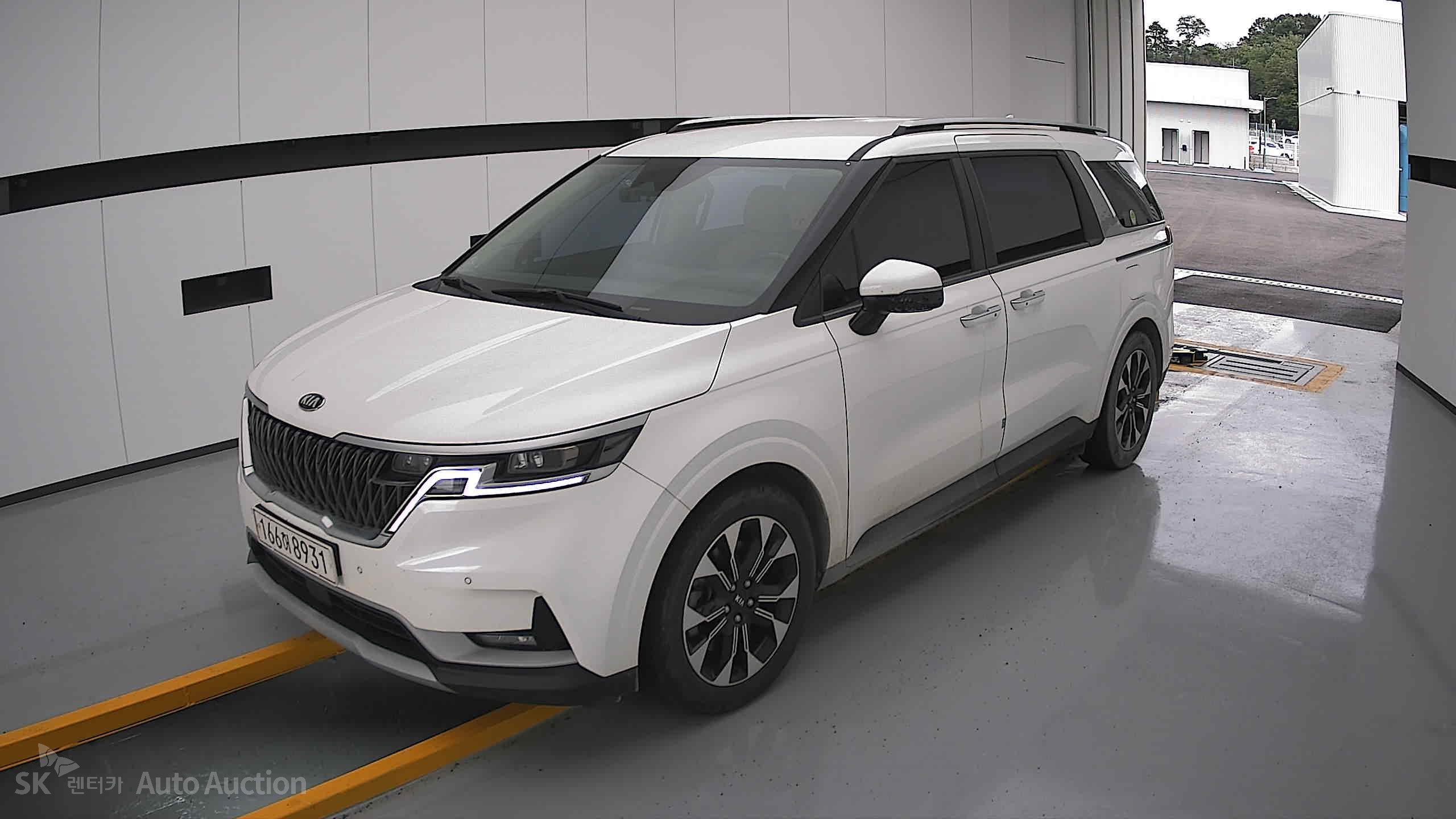 2021 - kia carnival
