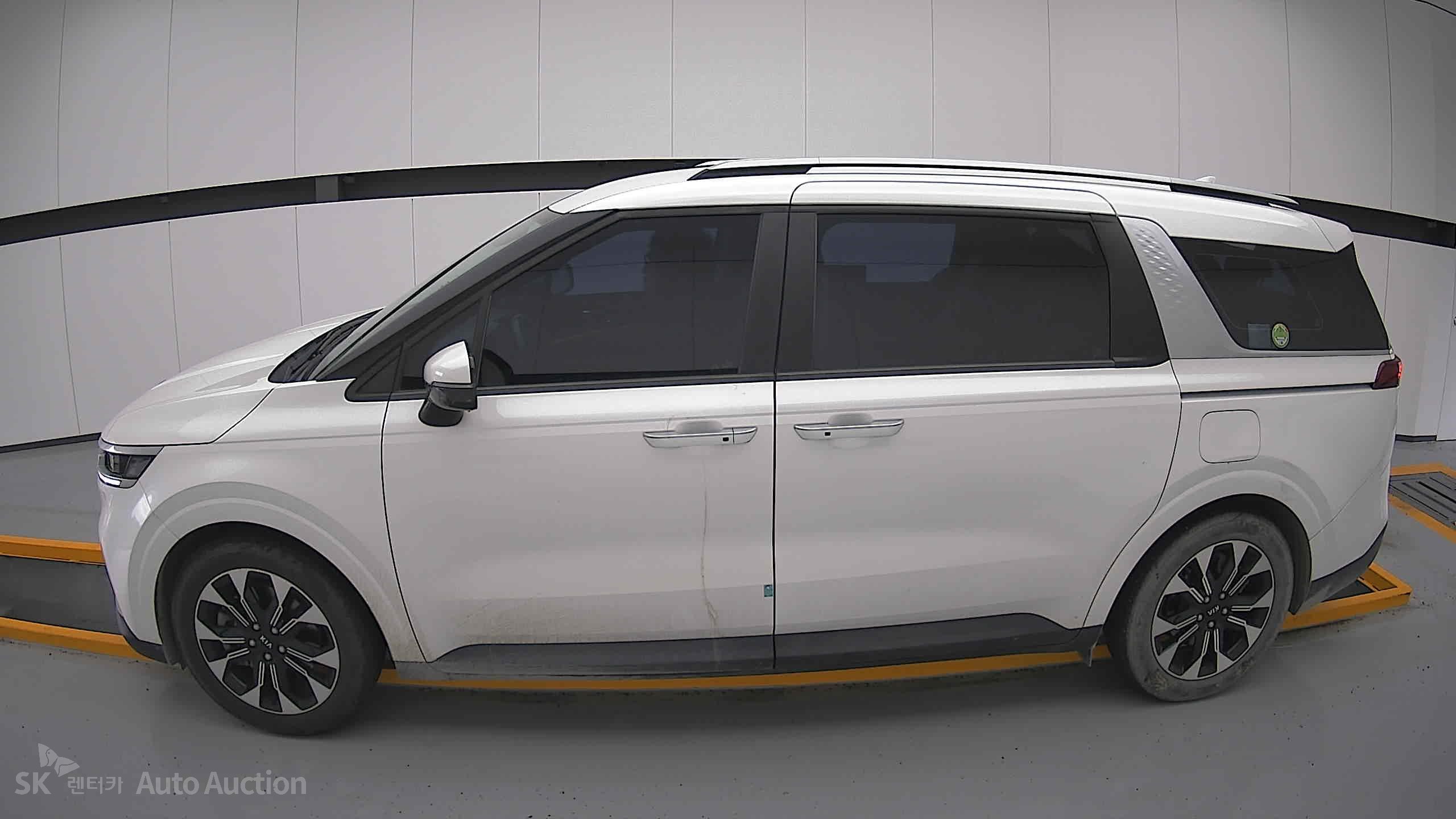 2021 - kia carnival