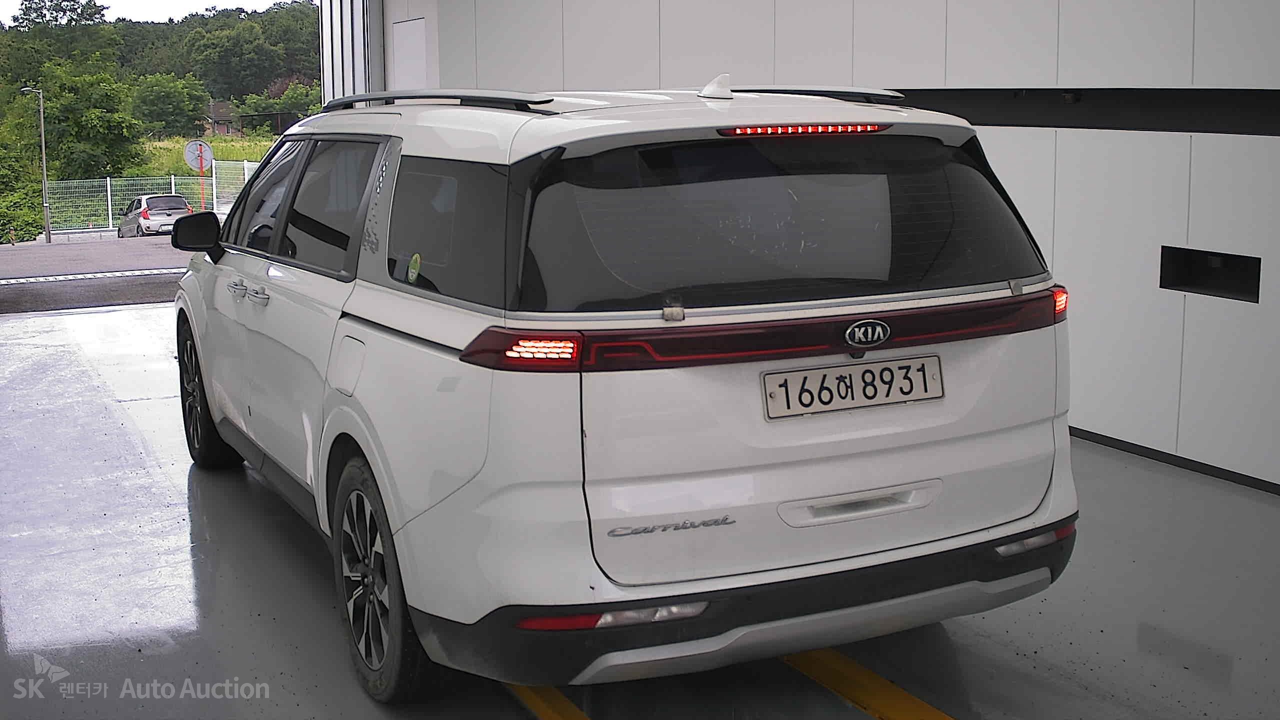 2021 - kia carnival