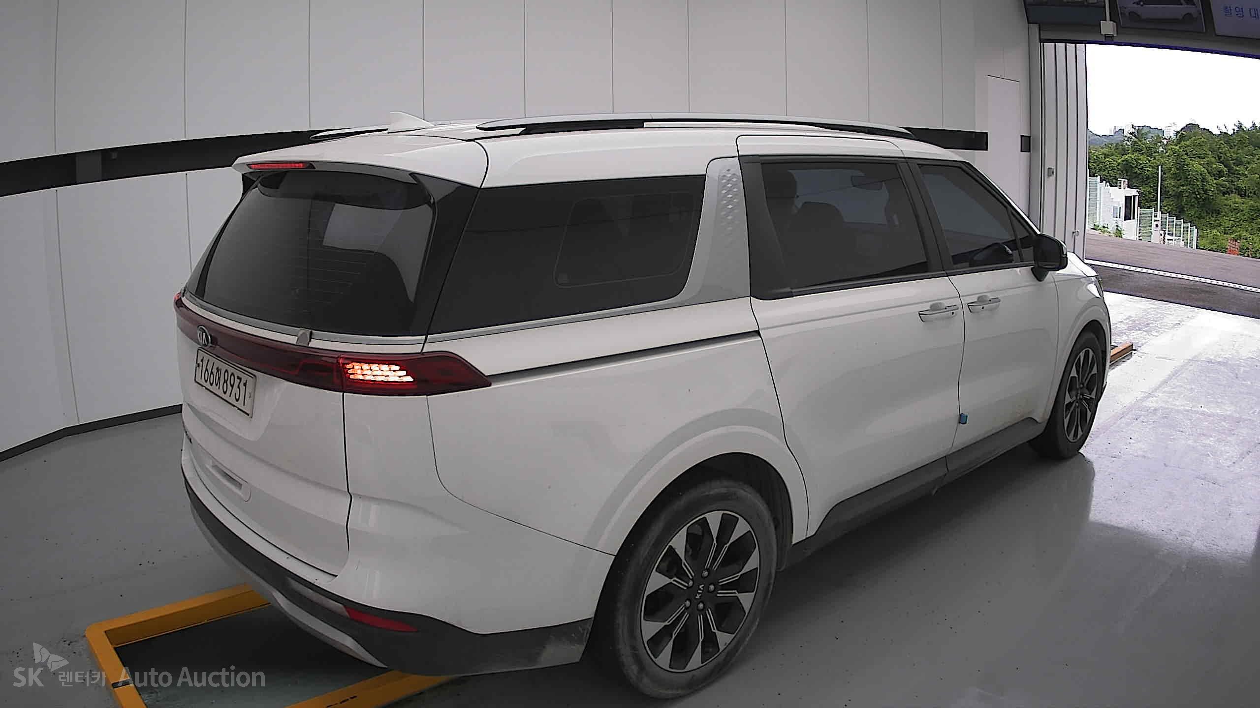 2021 - kia carnival
