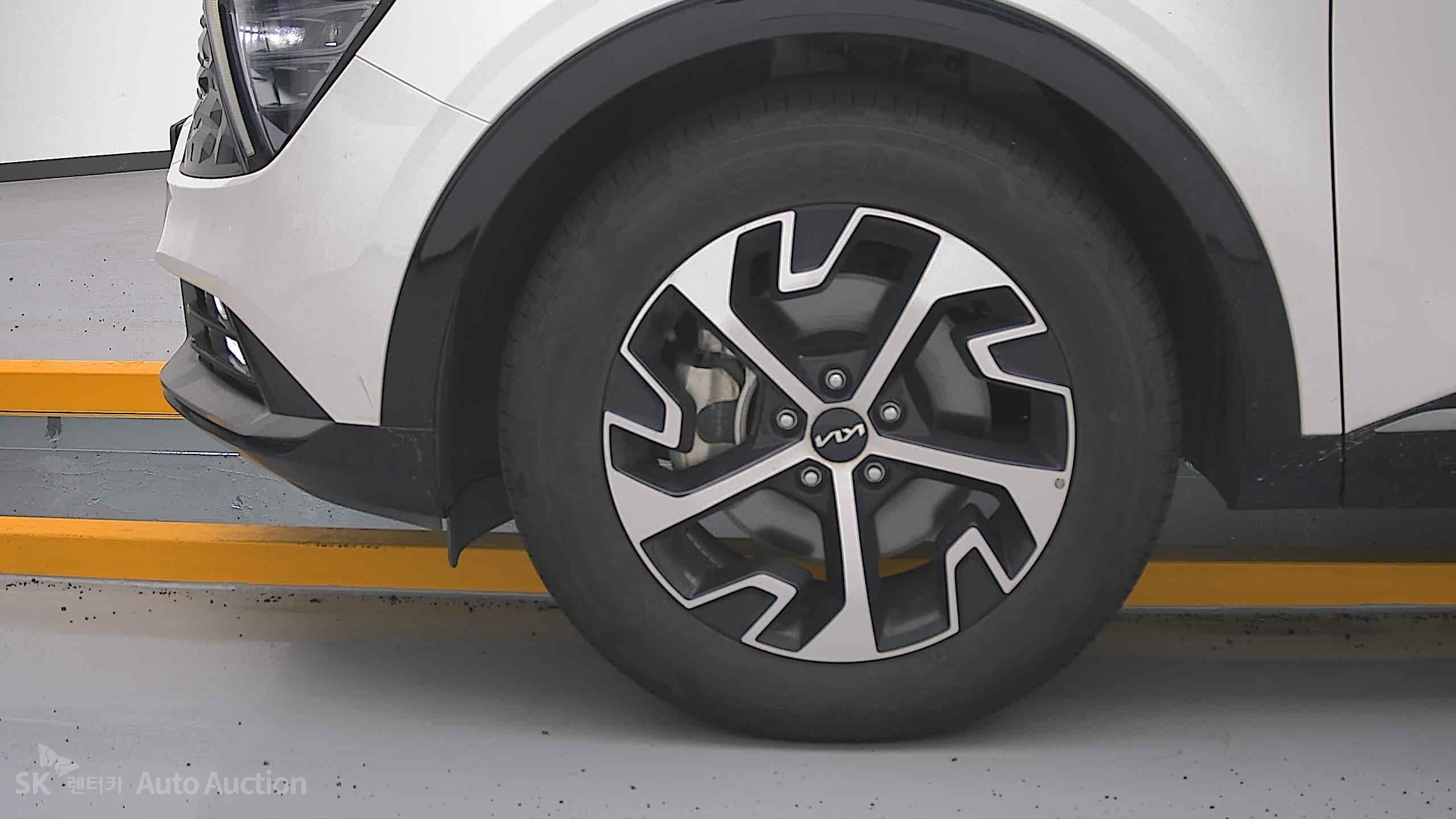 2023 - kia sportage
