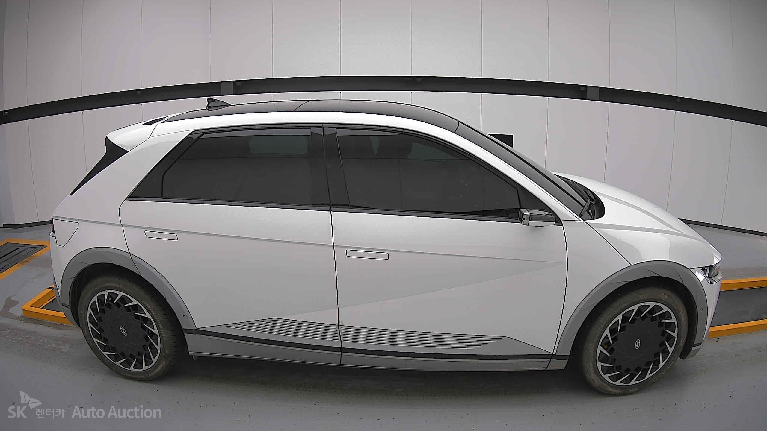 2022 - hyundai ioniq