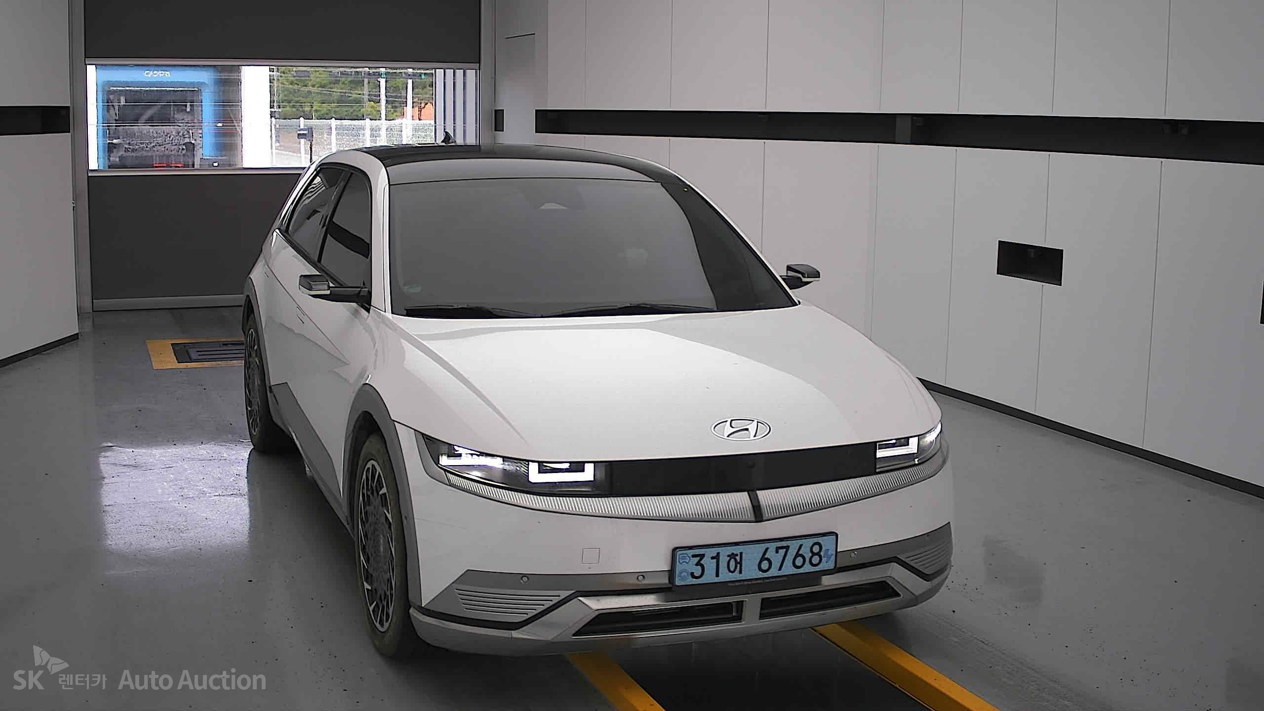 2022 - hyundai ioniq