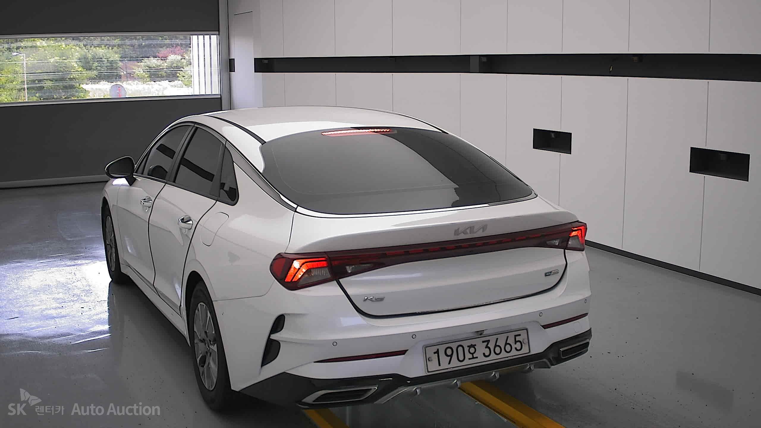 2022 - kia k5