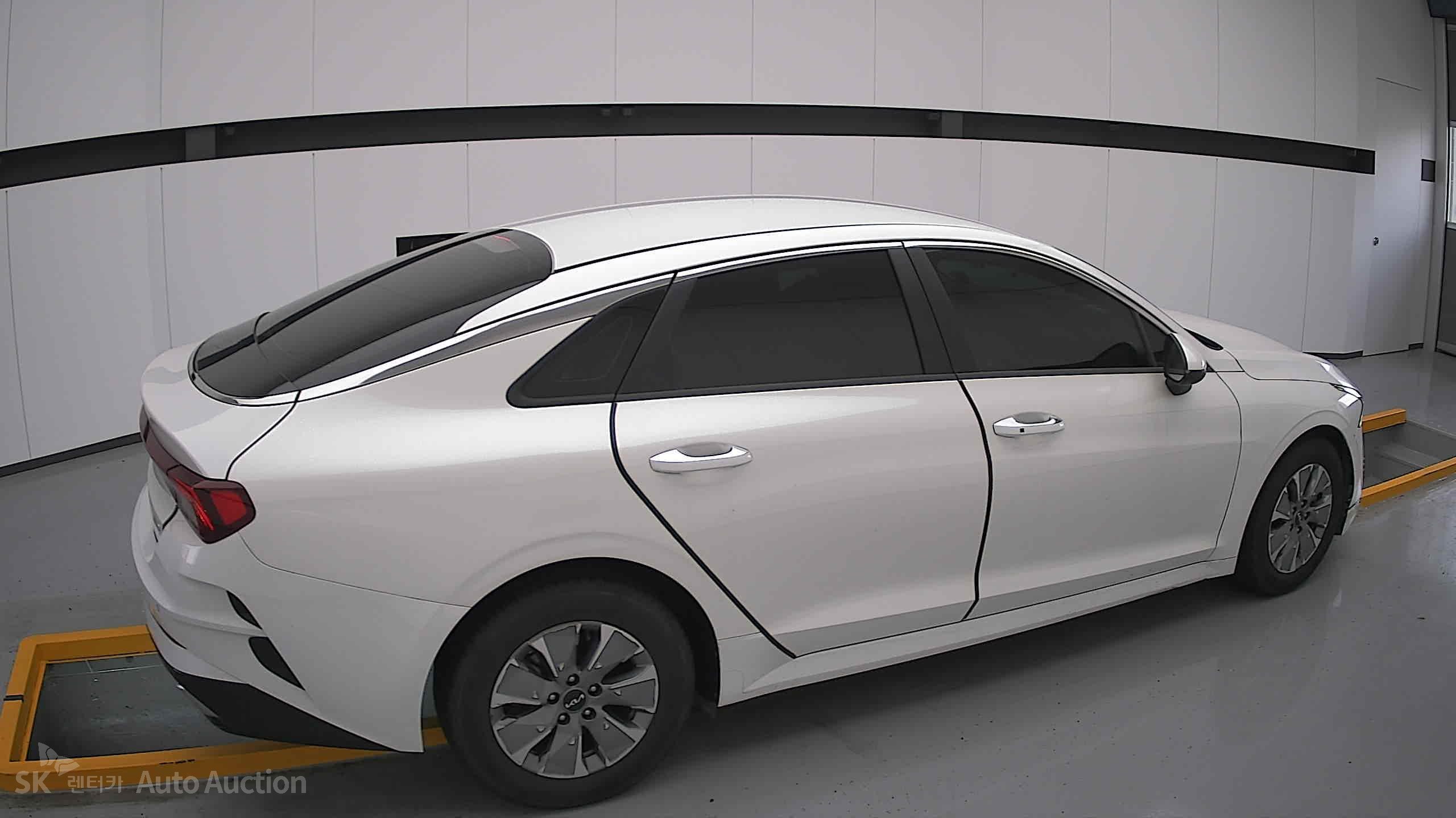 2022 - kia k5