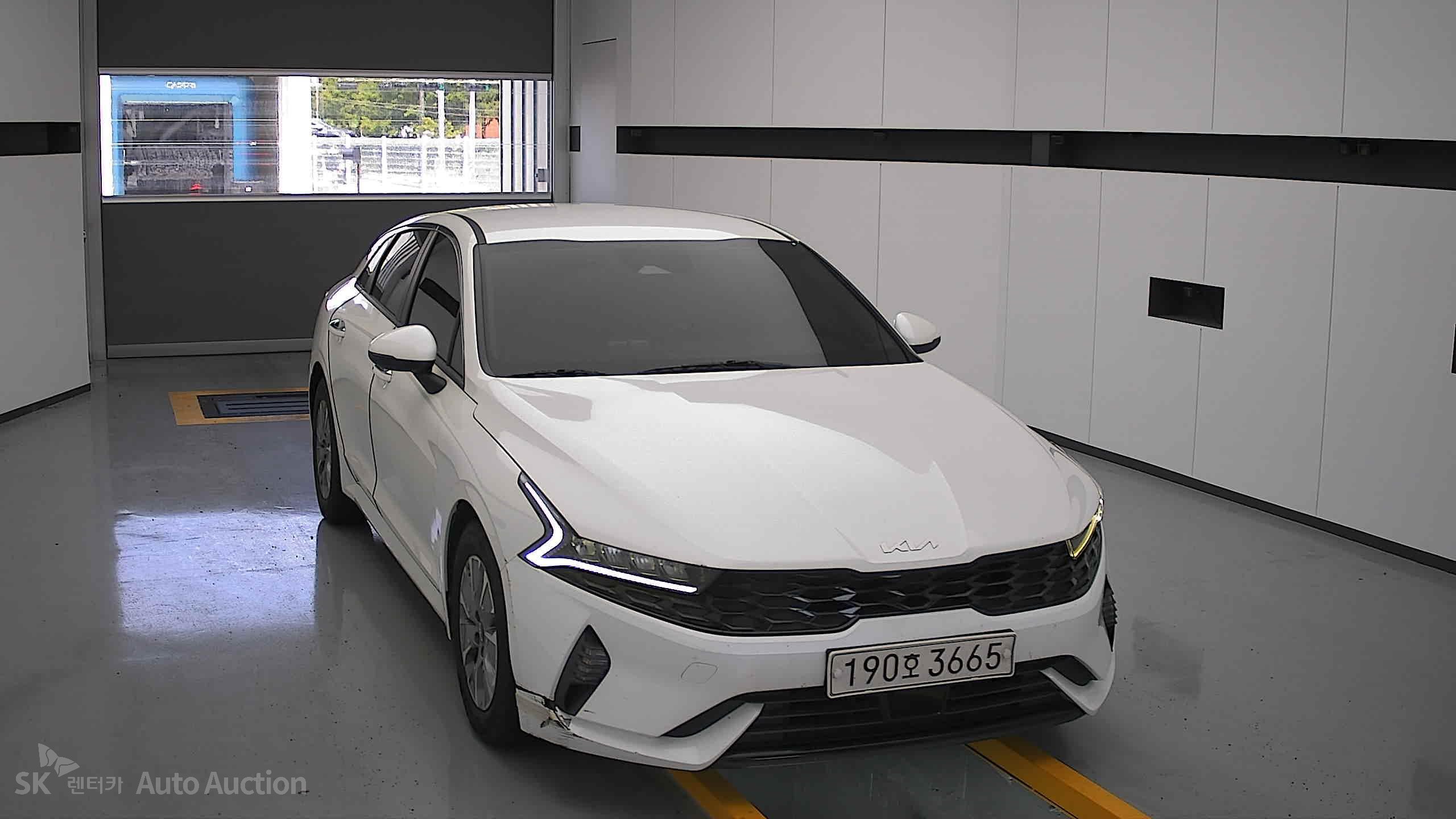 2022 - kia k5
