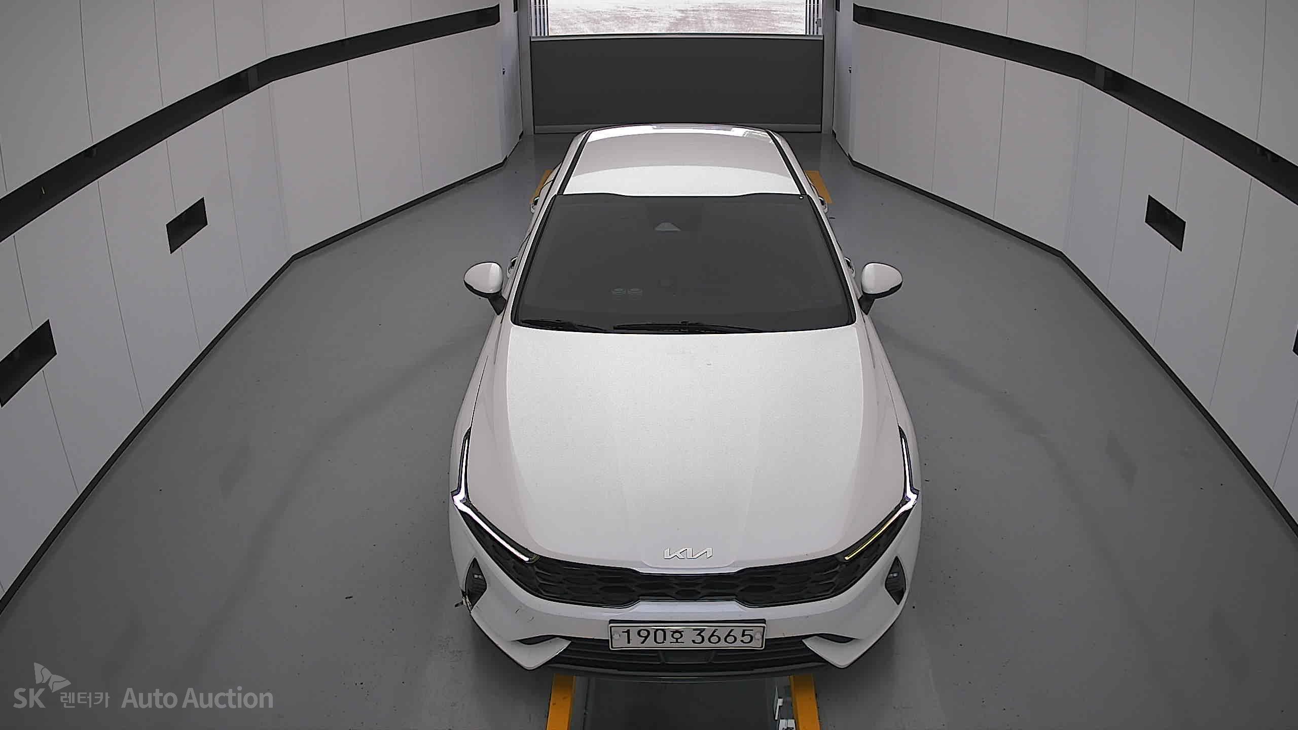 2022 - kia k5