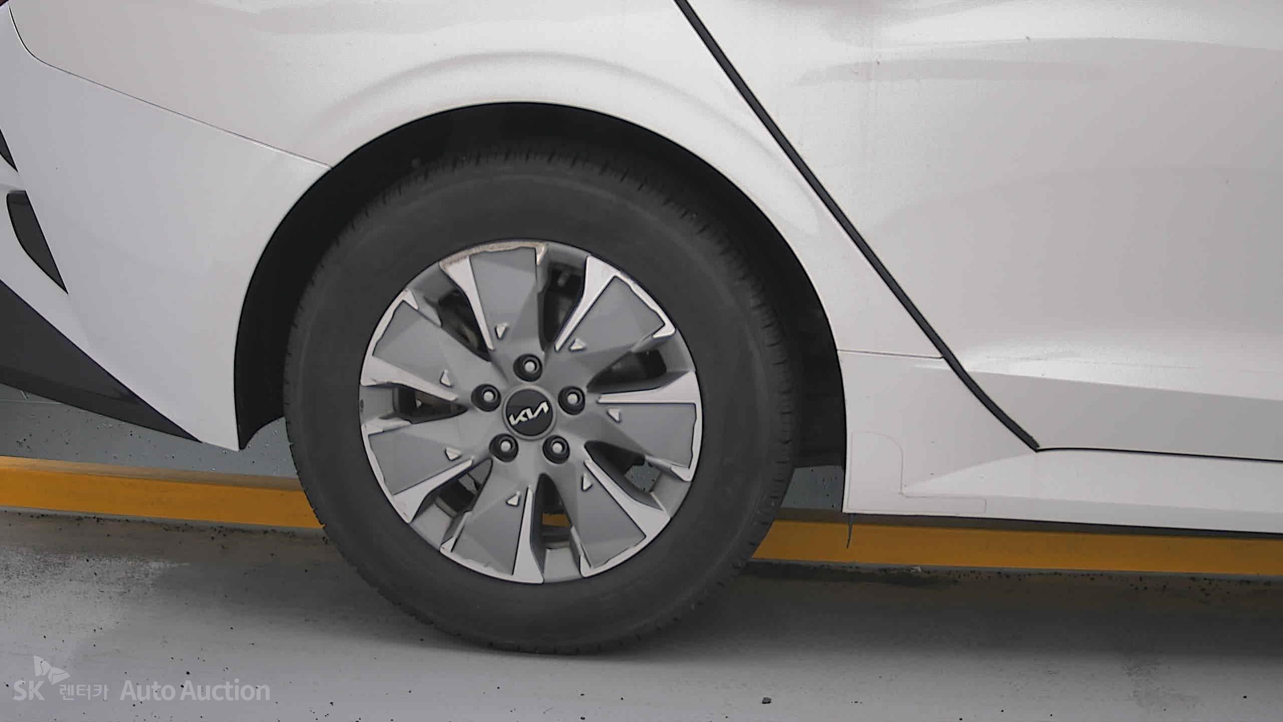 2022 - kia k5