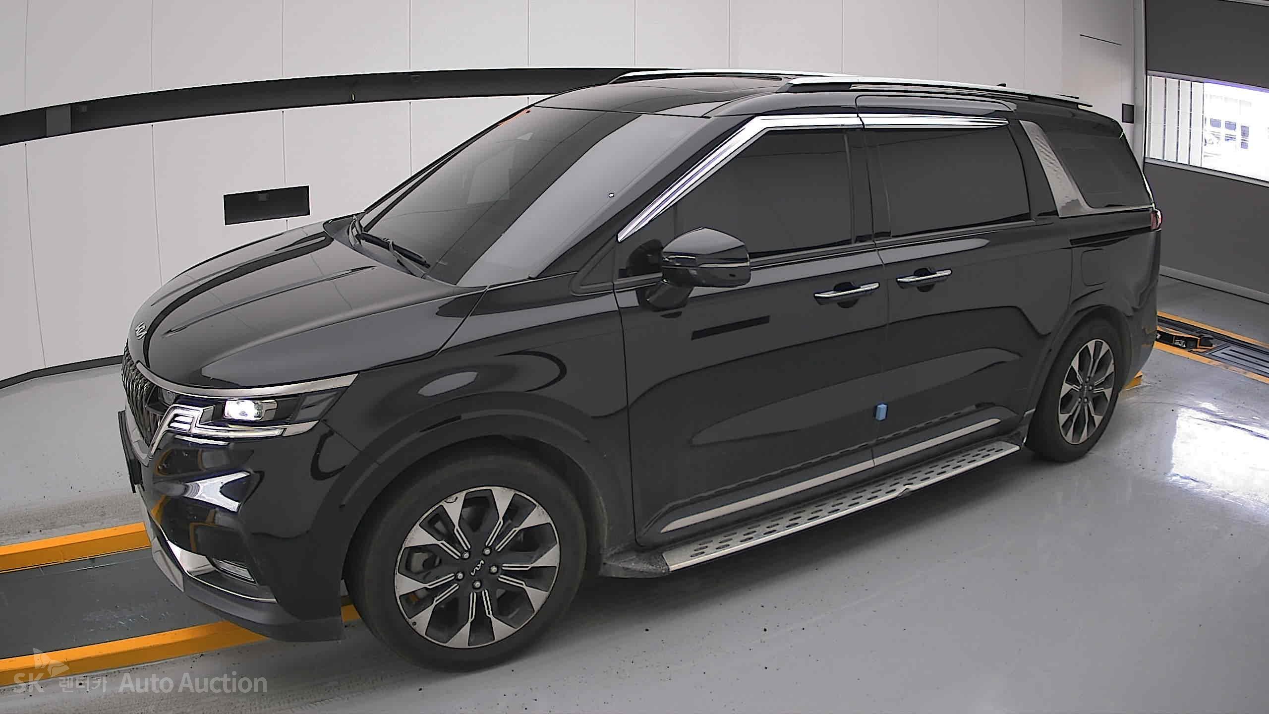 2023 - kia carnival