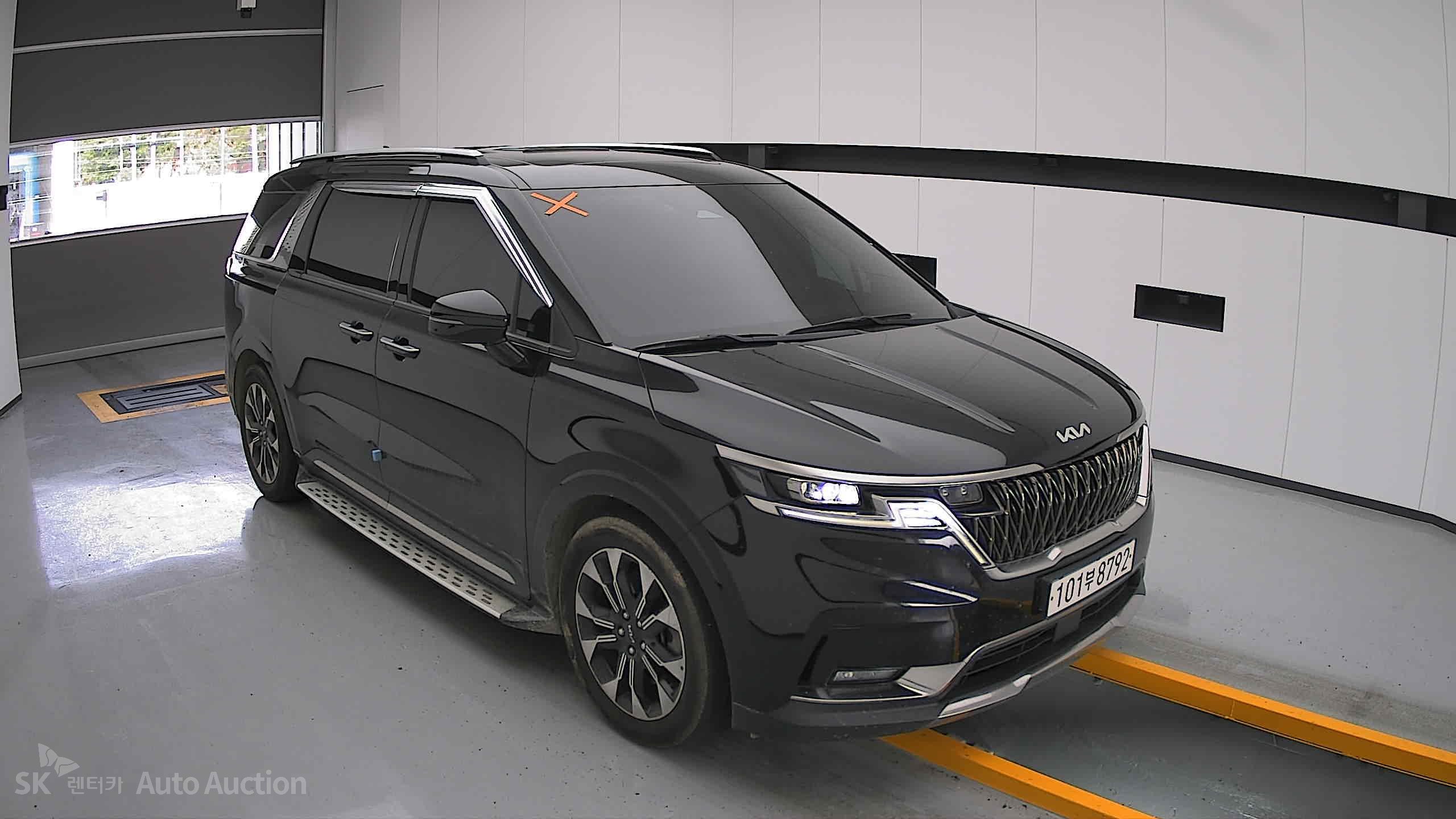 2023 - kia carnival
