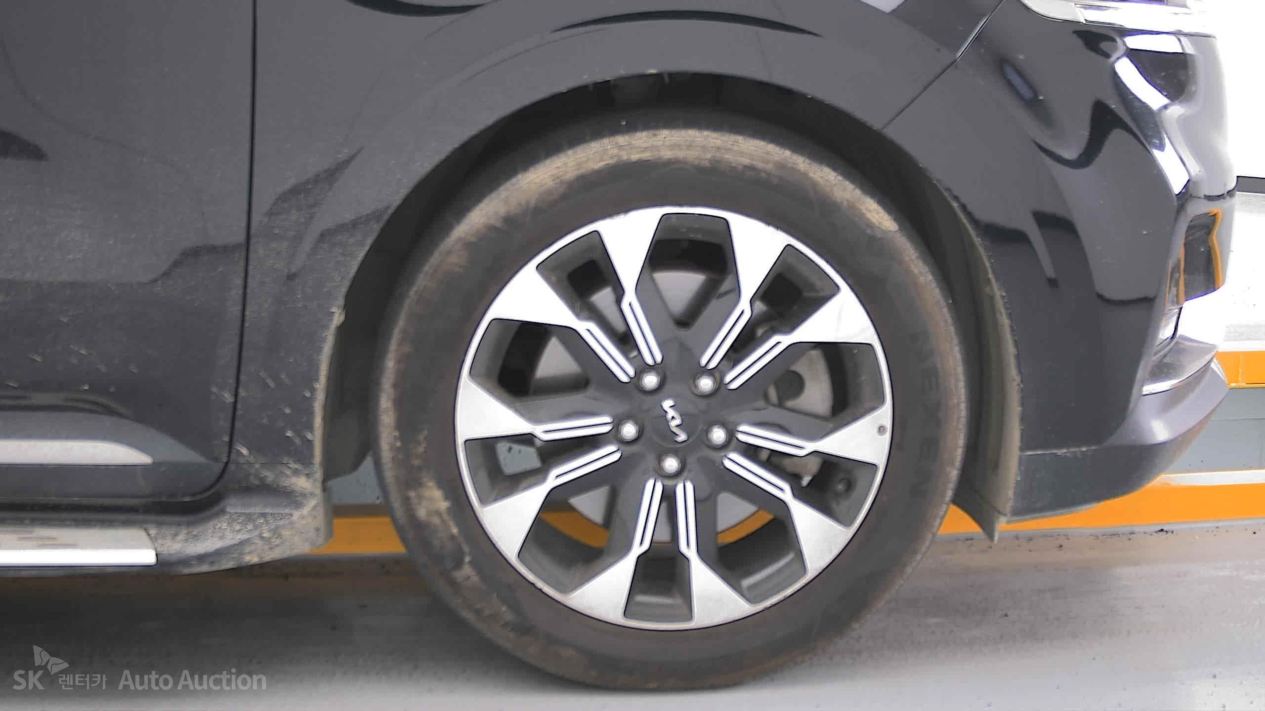 2023 - kia carnival