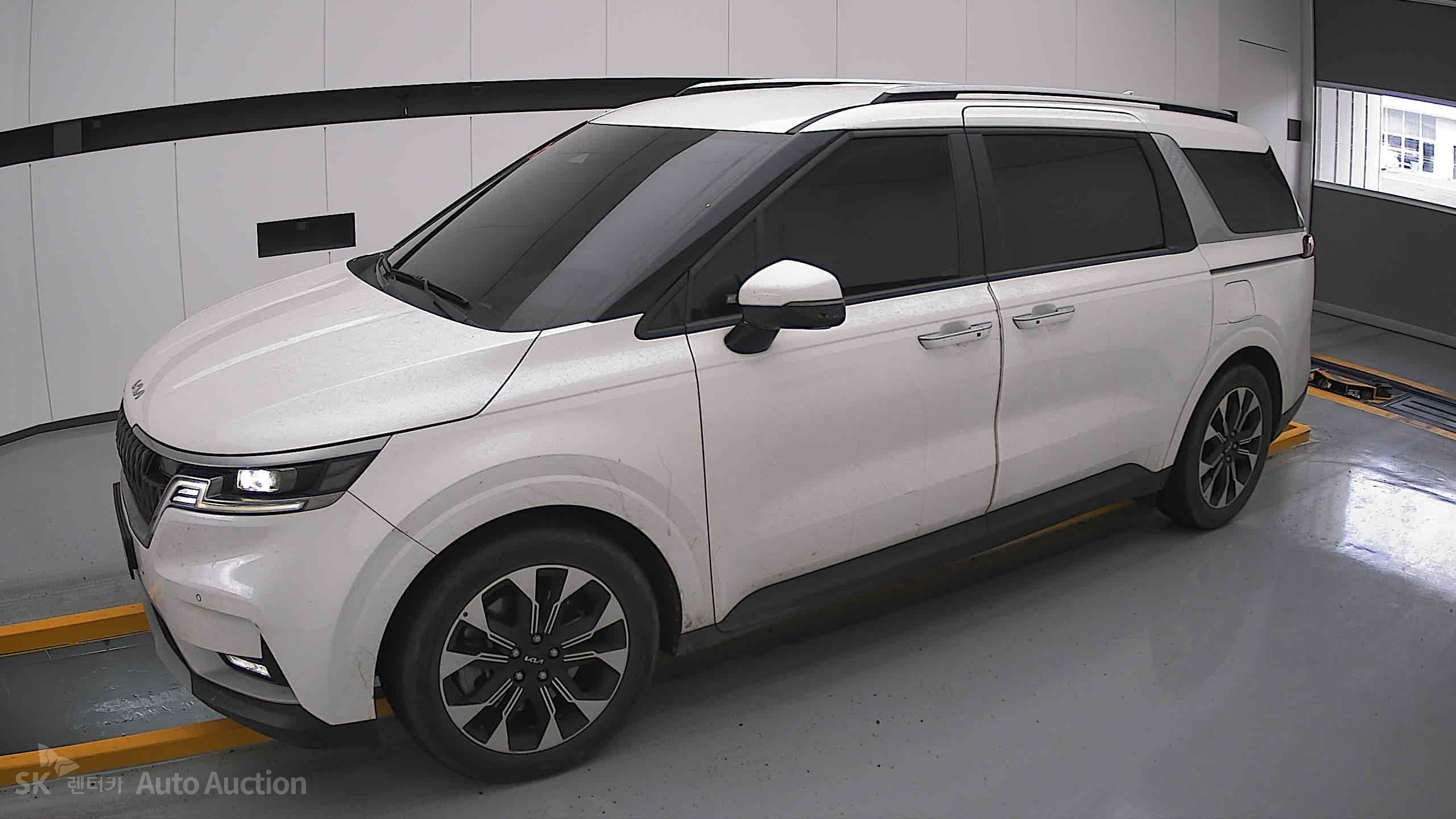 2023 - kia carnival