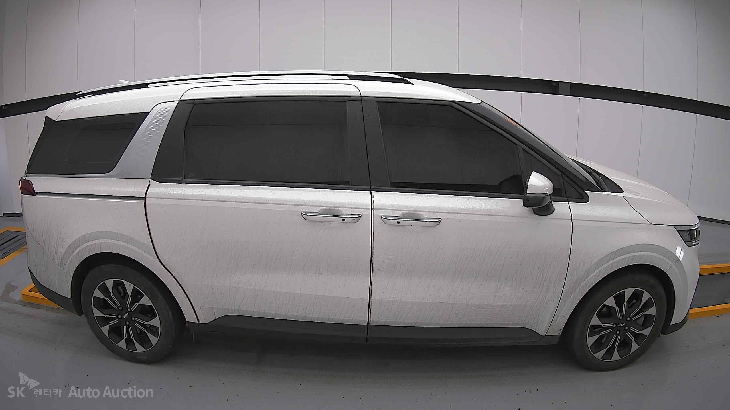 2023 - kia carnival