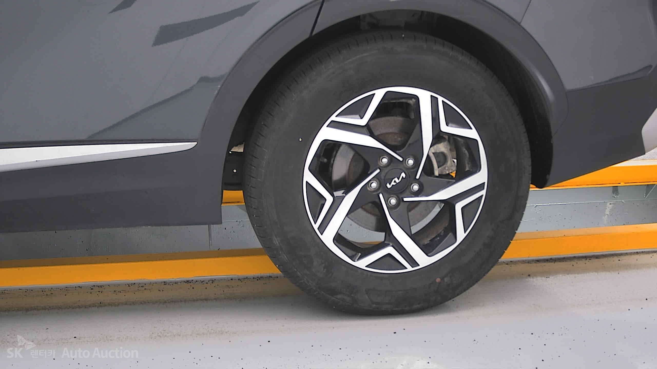 2023 - kia sportage