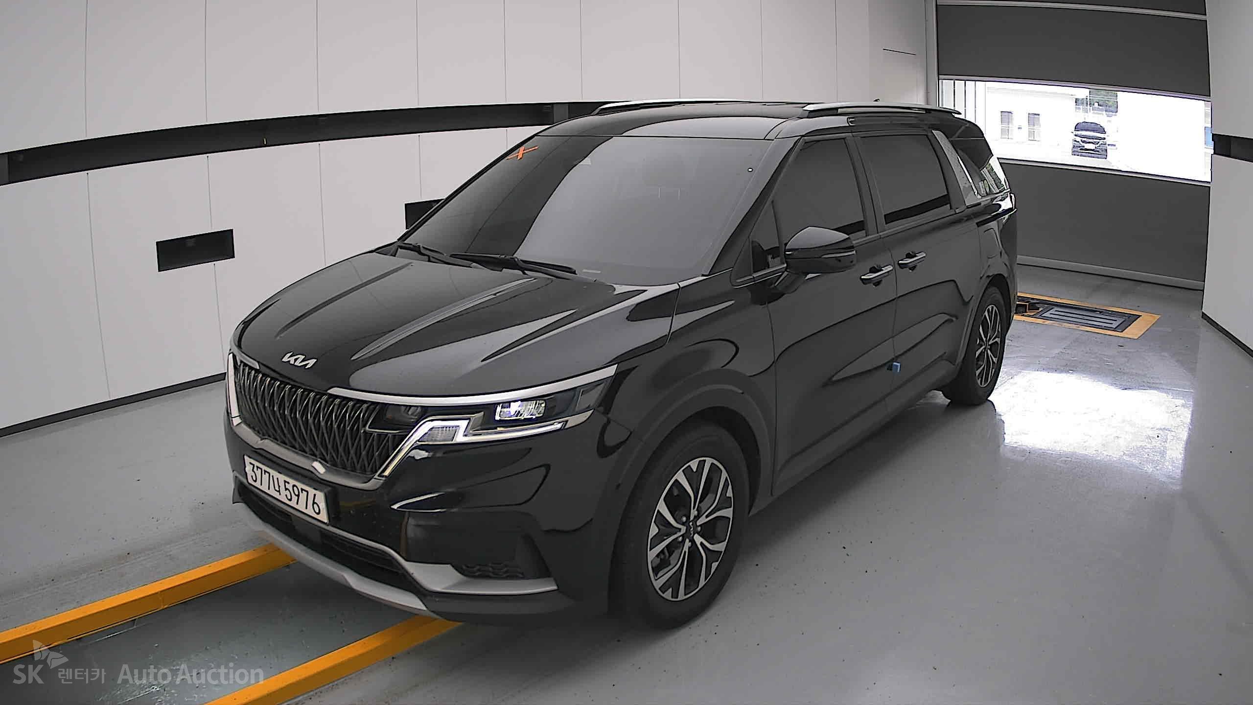 2023 - kia carnival