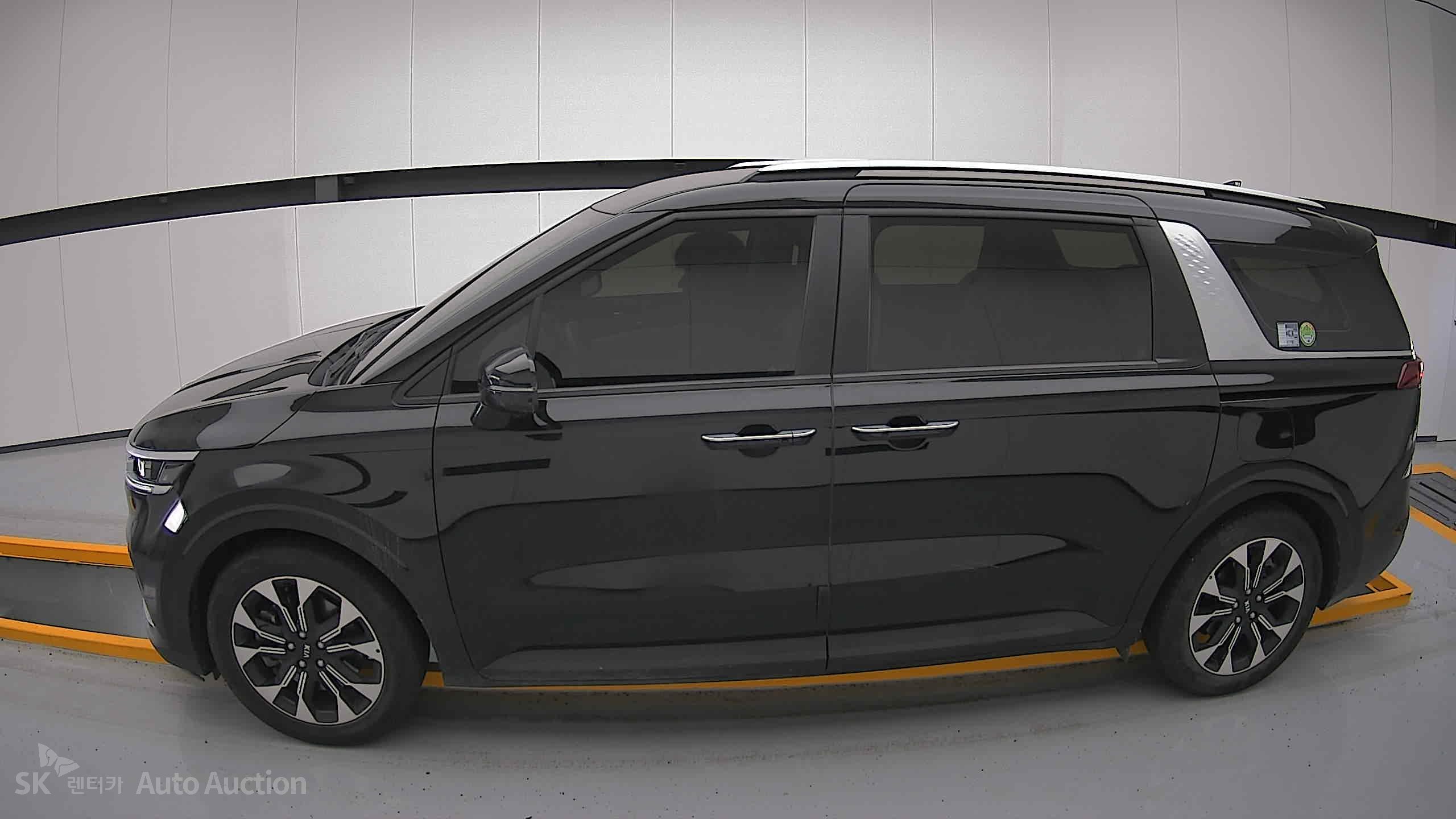 2021 - kia carnival