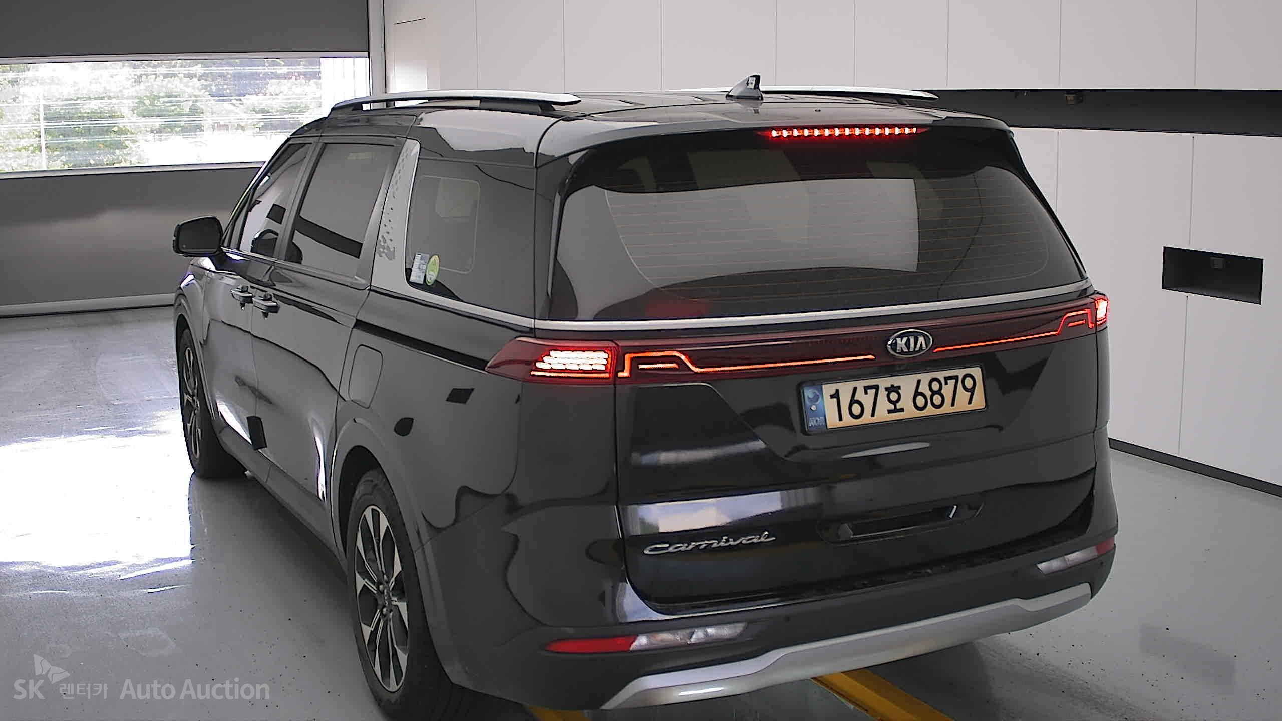 2021 - kia carnival