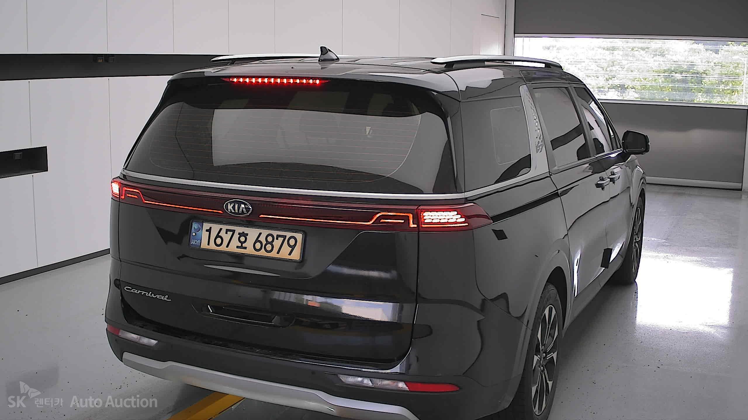 2021 - kia carnival