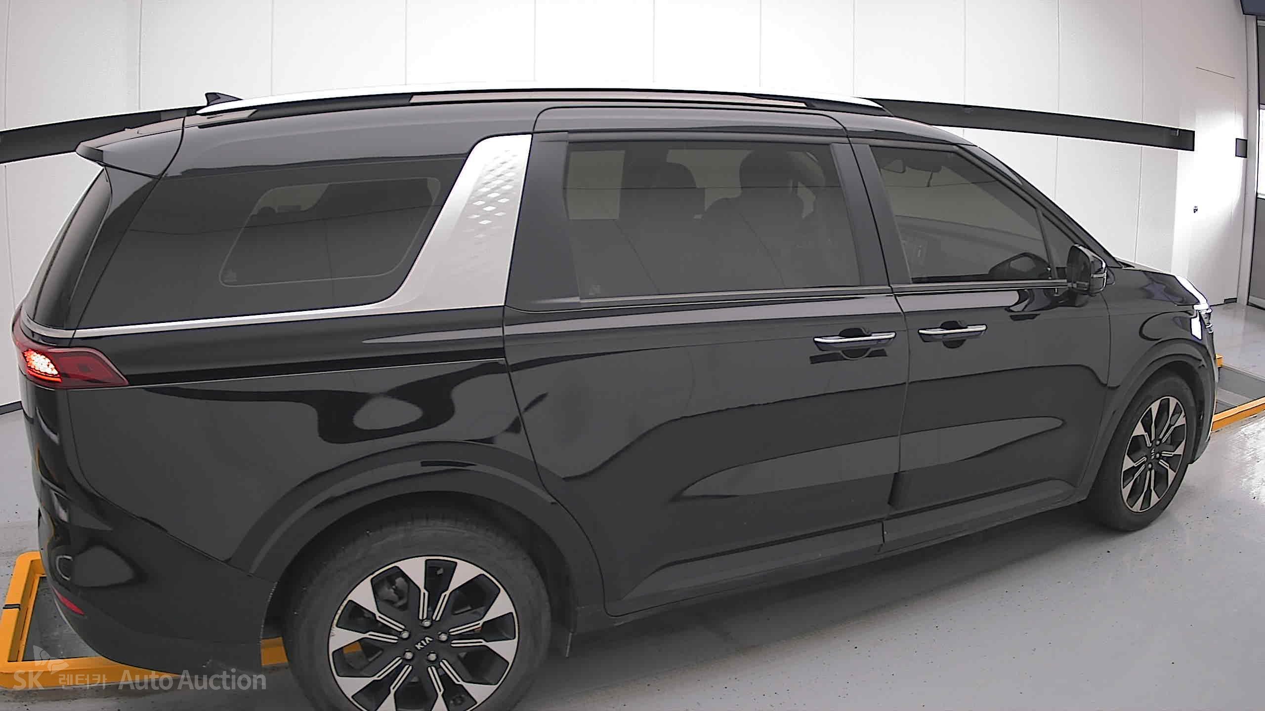 2021 - kia carnival