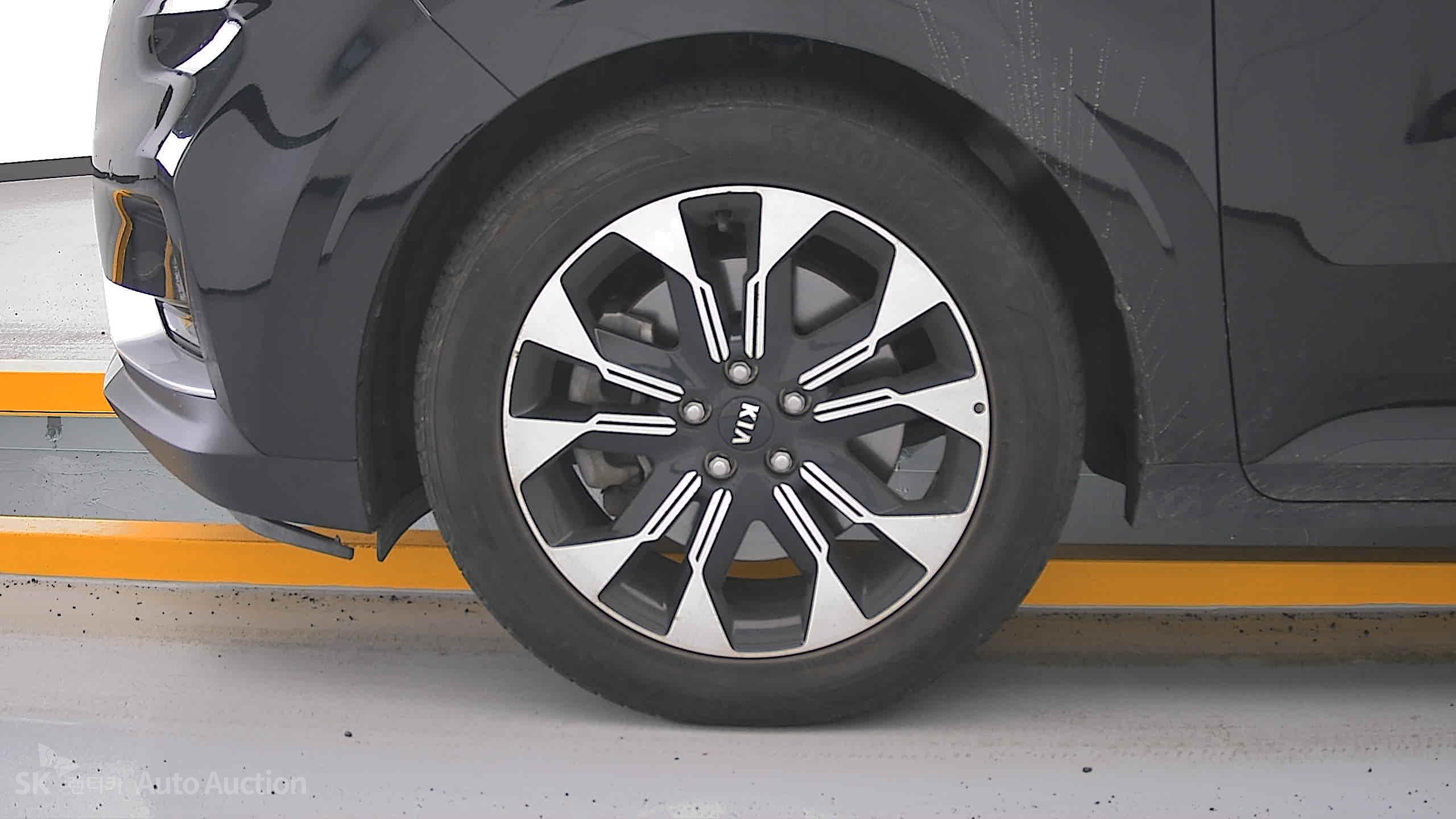 2021 - kia carnival