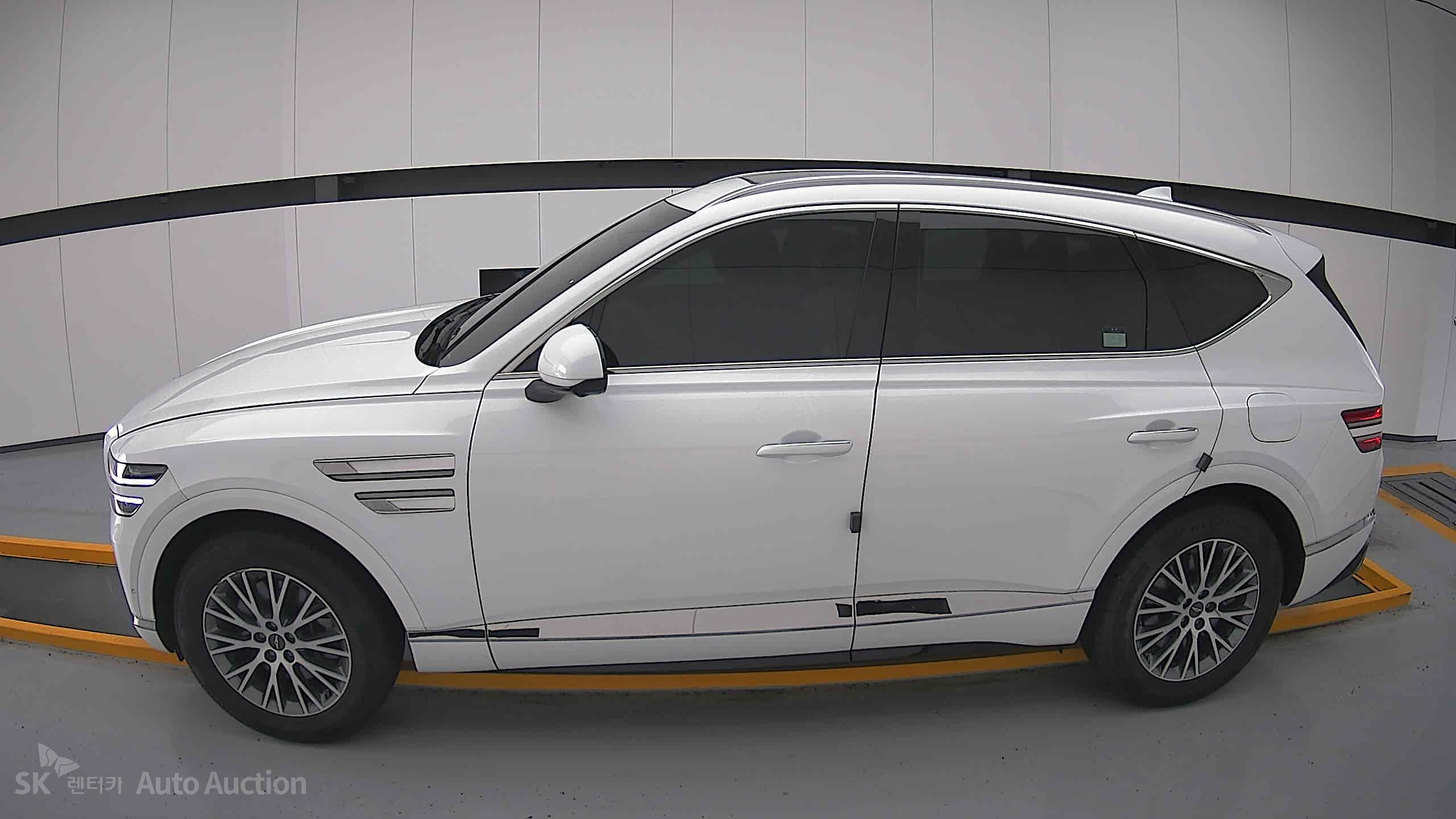 2022 - genesis gv80