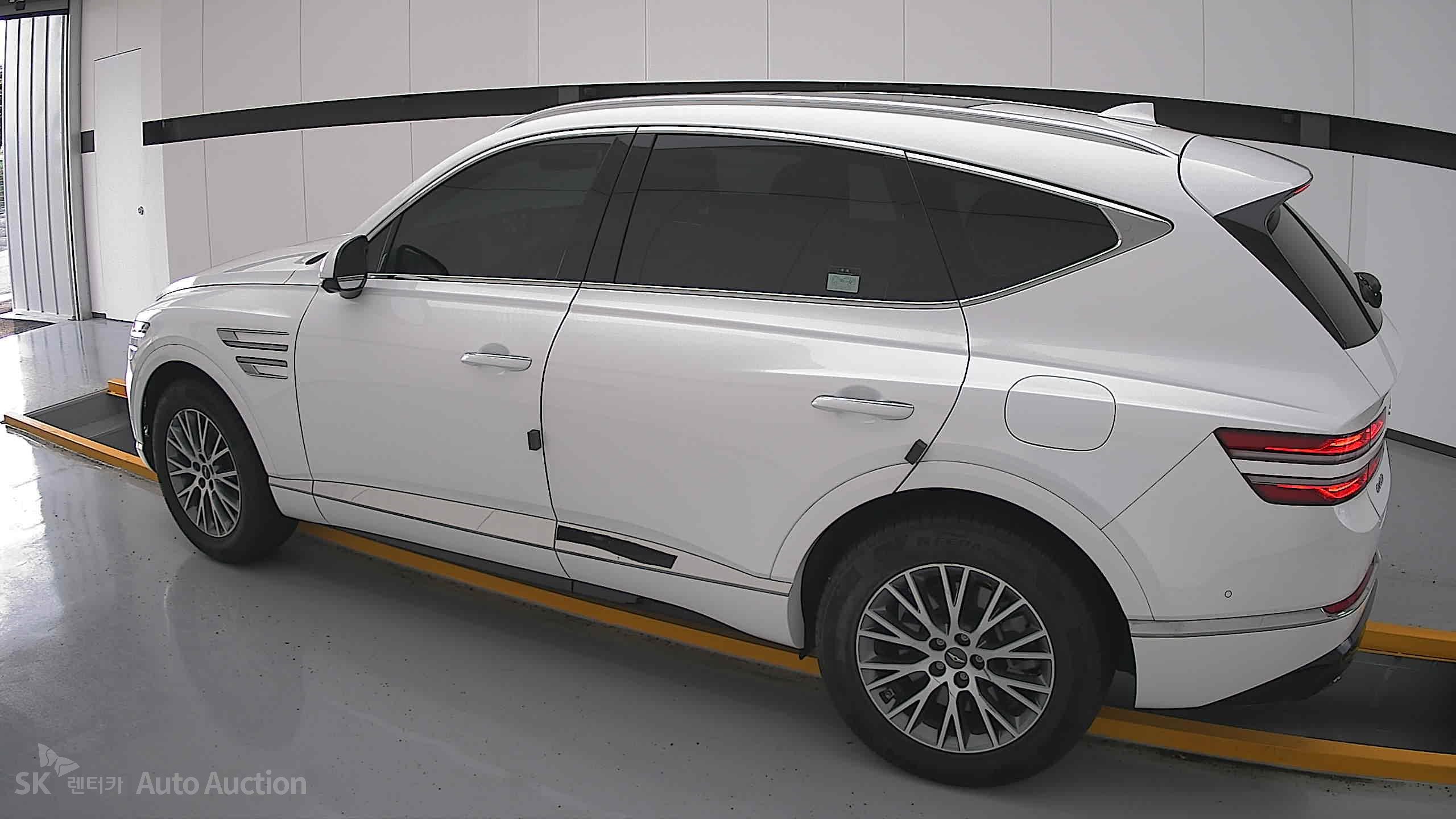 2022 - genesis gv80